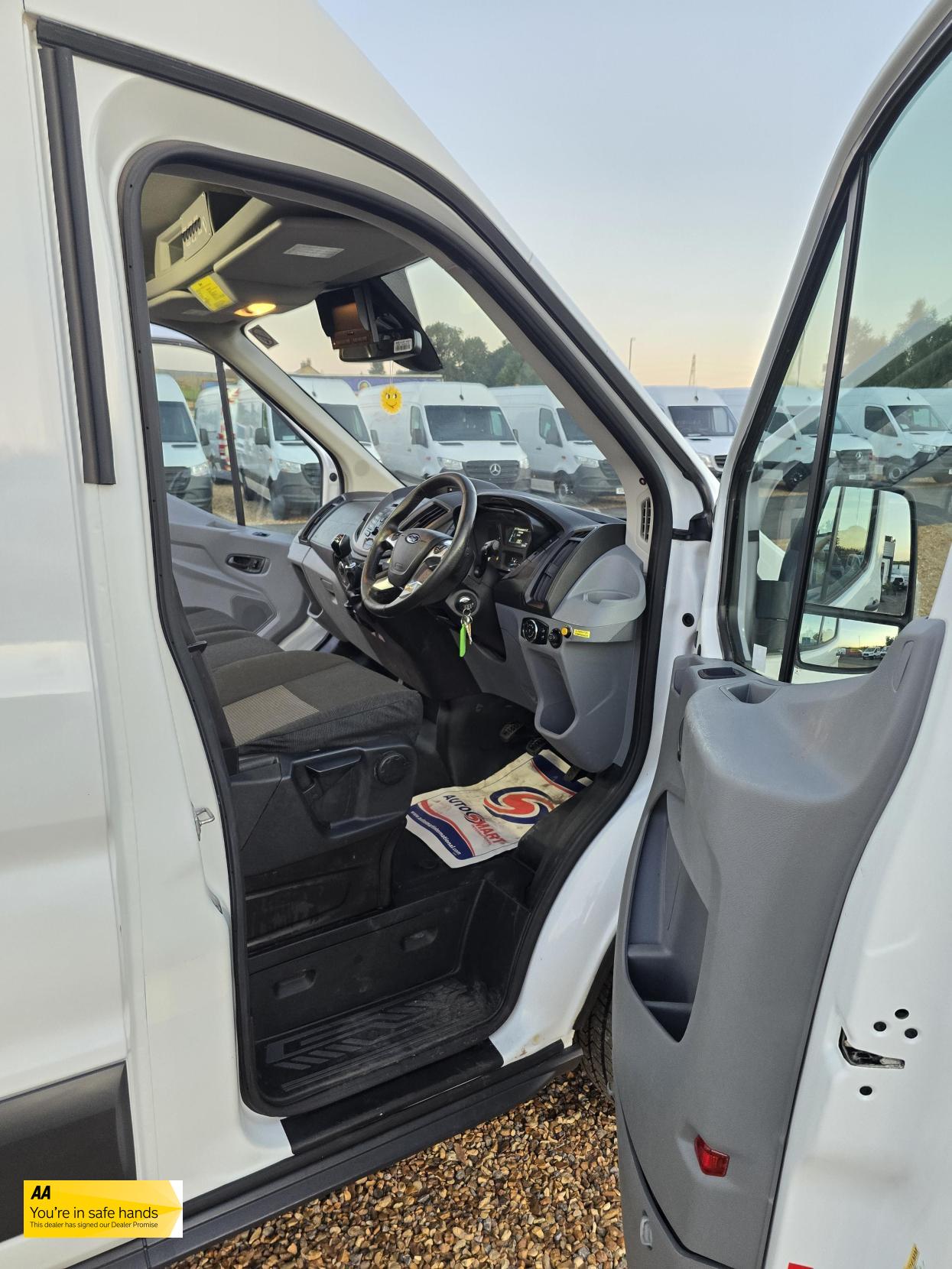 Ford Transit 2.0 350 EcoBlue Panel Van 5dr Diesel Manual RWD L2 H3 Euro 6 (130 ps)