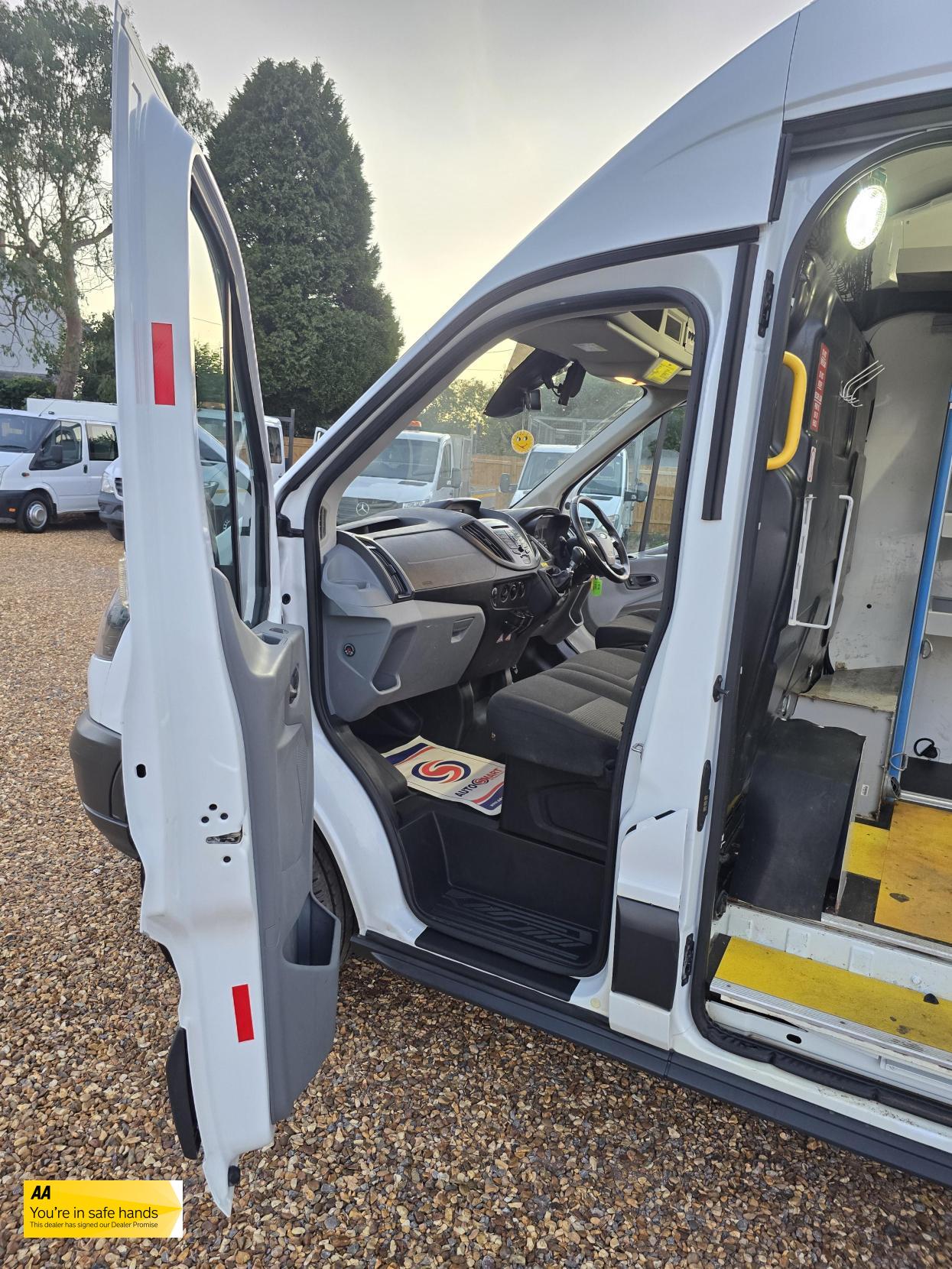 Ford Transit 2.0 350 EcoBlue Panel Van 5dr Diesel Manual RWD L2 H3 Euro 6 (130 ps)