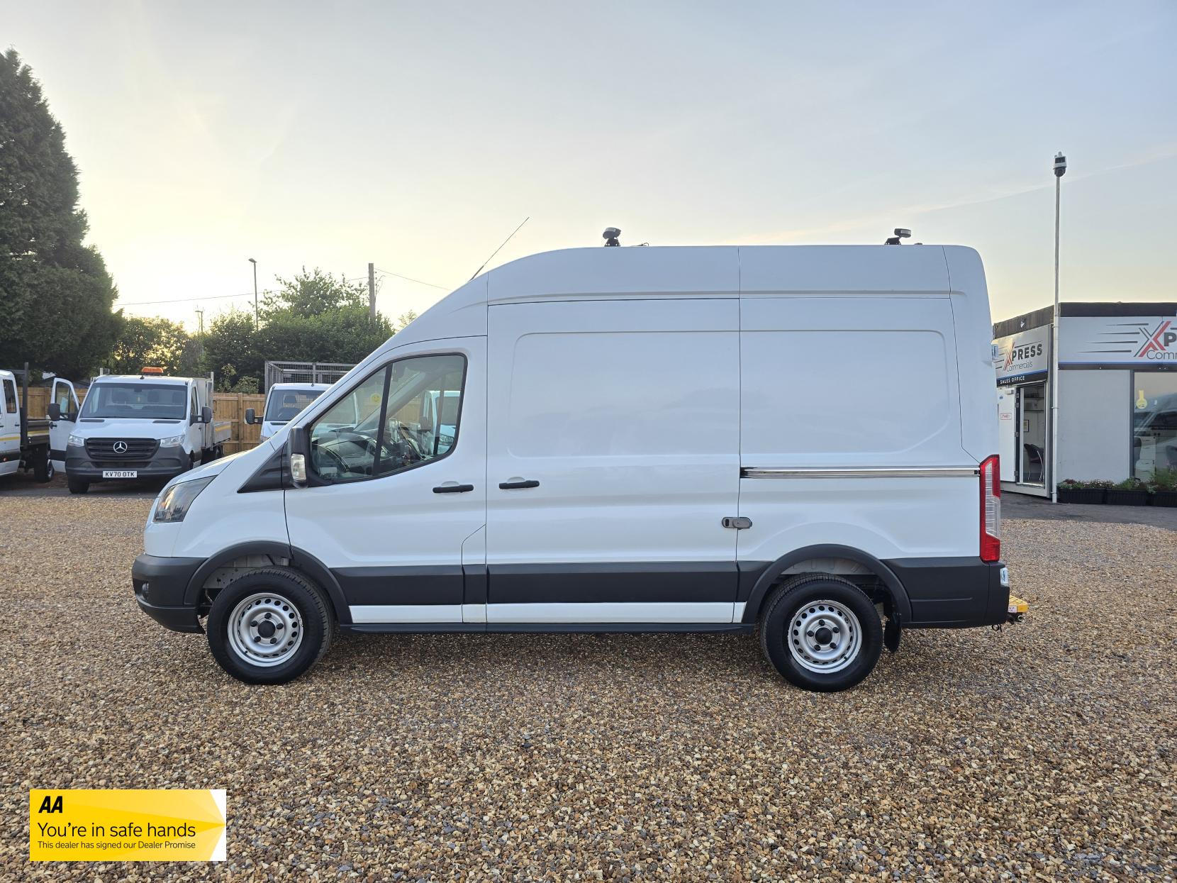 Ford Transit 2.0 350 EcoBlue Panel Van 5dr Diesel Manual RWD L2 H3 Euro 6 (130 ps)