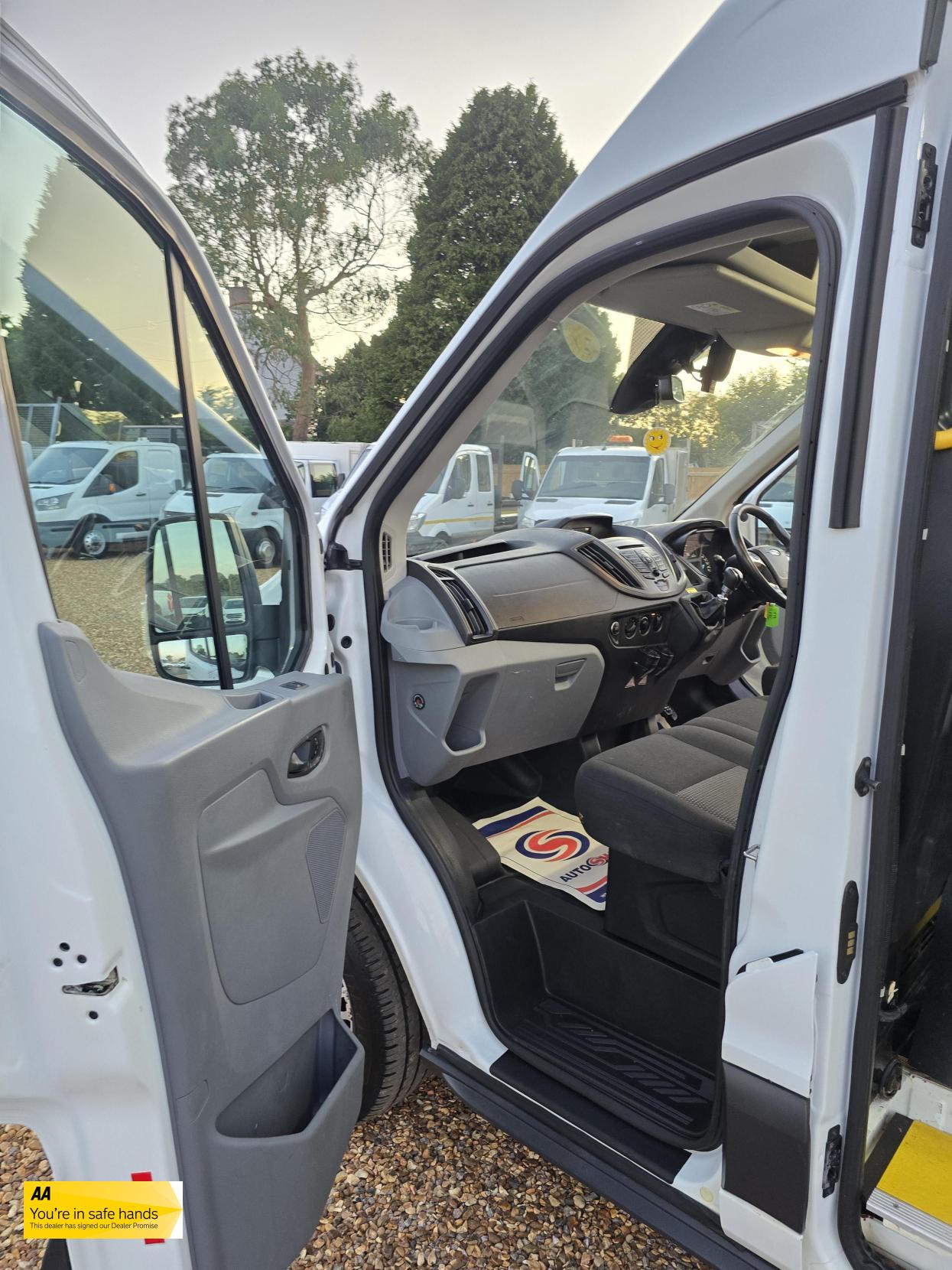 Ford Transit 2.0 350 EcoBlue Panel Van 5dr Diesel Manual RWD L2 H3 Euro 6 (130 ps)