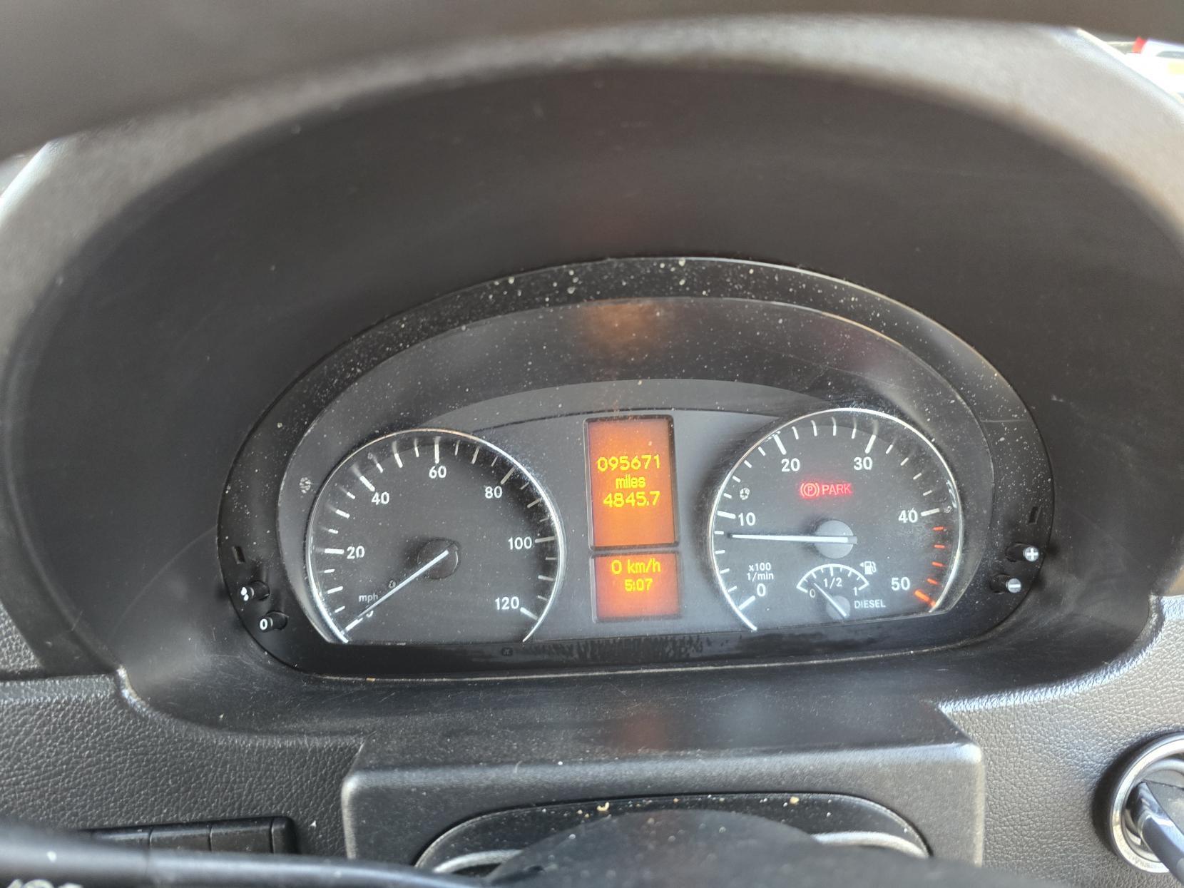 Mercedes-Benz Sprinter 2.1 313 CDi Panel Van 4dr Diesel Manual RWD L2 (129 bhp)