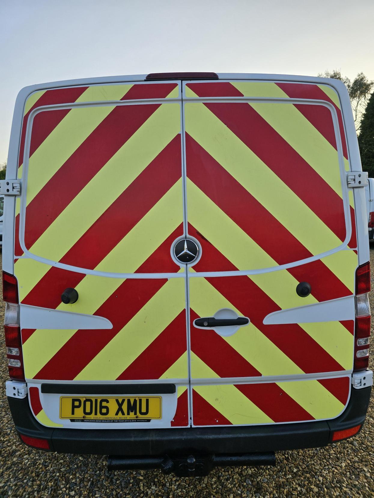 Mercedes-Benz Sprinter 2.1 313 CDi Panel Van 4dr Diesel Manual RWD L2 (129 bhp)