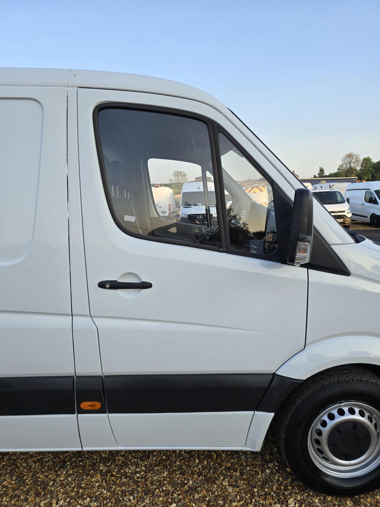 Mercedes-Benz Sprinter 2.1 313 CDi Panel Van 4dr Diesel Manual RWD L2 (129 bhp)