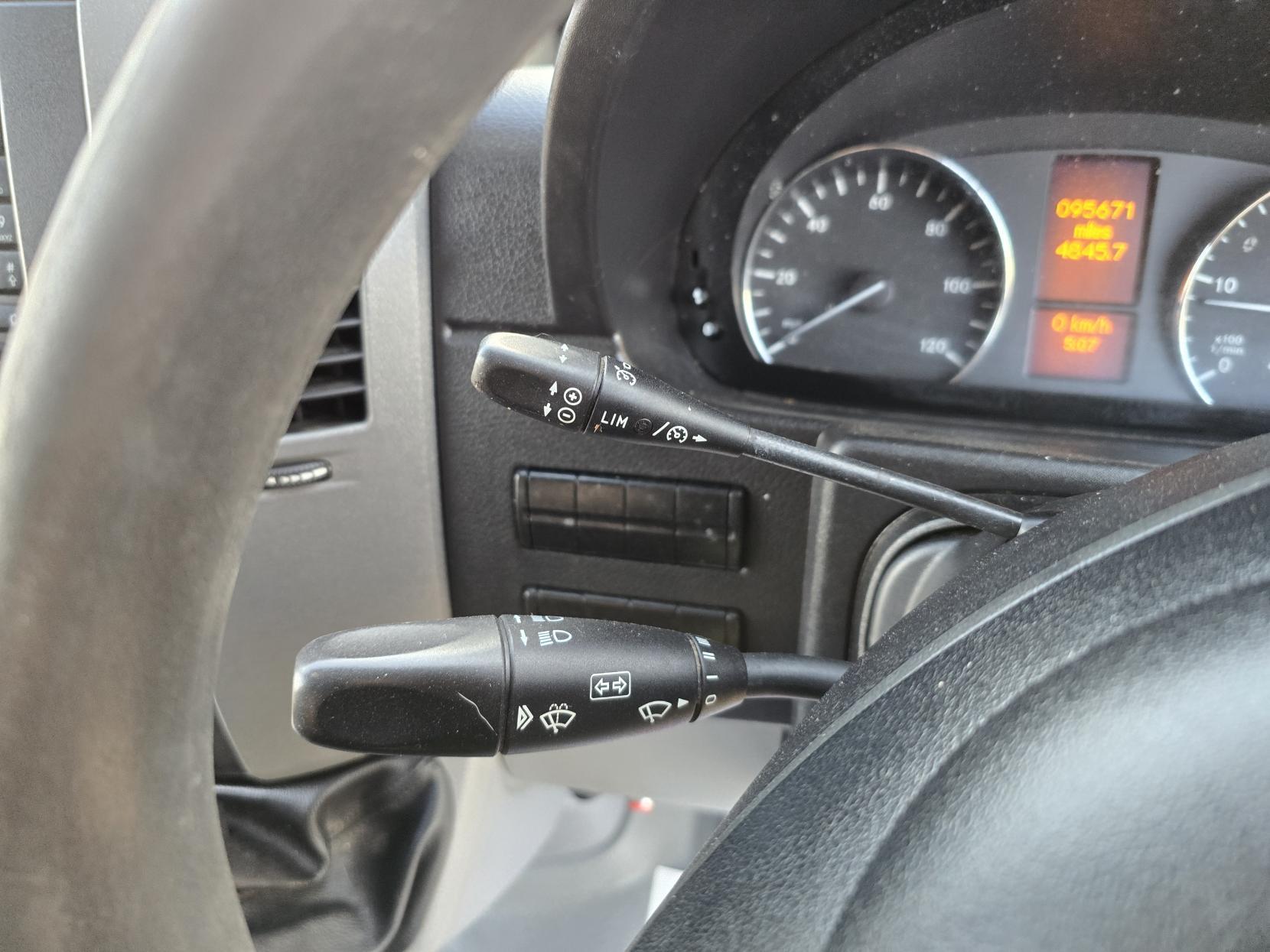 Mercedes-Benz Sprinter 2.1 313 CDi Panel Van 4dr Diesel Manual RWD L2 (129 bhp)