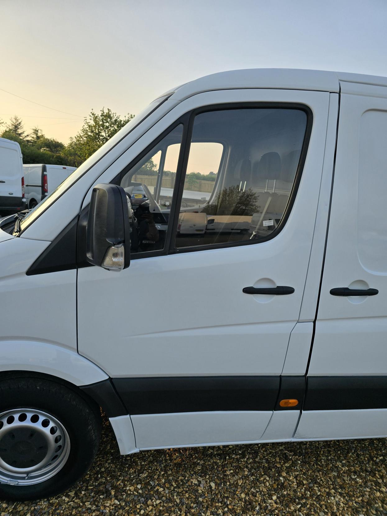 Mercedes-Benz Sprinter 2.1 313 CDi Panel Van 4dr Diesel Manual RWD L2 (129 bhp)