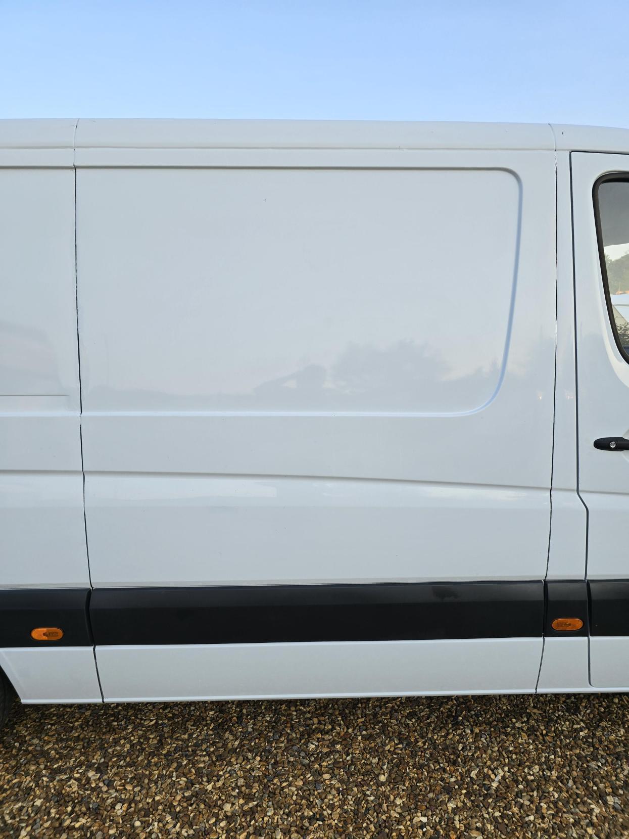 Mercedes-Benz Sprinter 2.1 313 CDi Panel Van 4dr Diesel Manual RWD L2 (129 bhp)