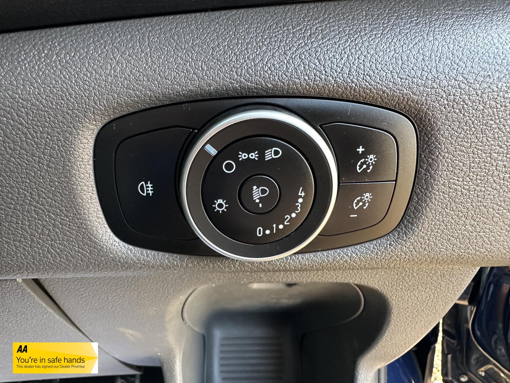 Ford Transit 2.0 350 EcoBlue Leader Panel Van 5dr Diesel Manual FWD L3 H3 Euro 6 (s/s) (170 ps)
