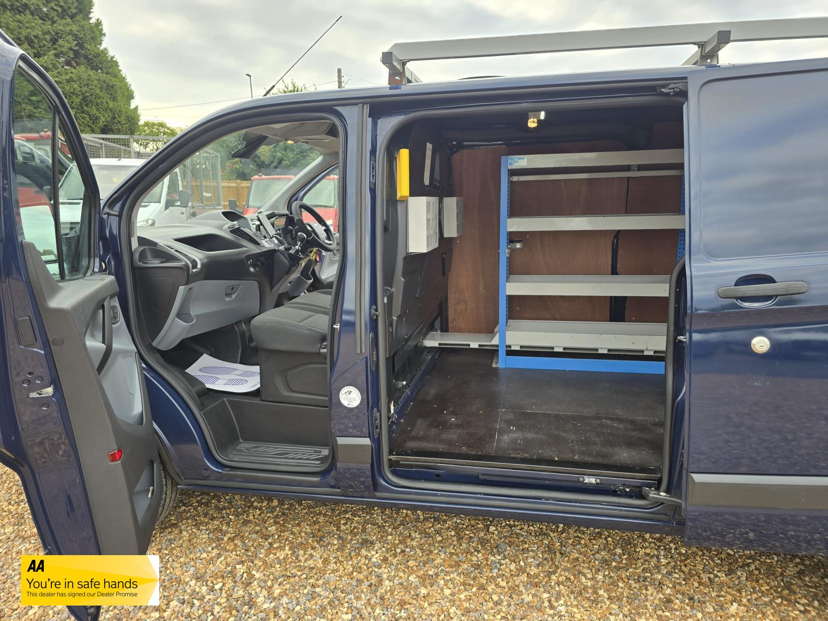 Ford Transit Custom 2.2 TDCi 330 Trend Panel Van 5dr Diesel Manual L2 H1 (197 g/km, 123 bhp)