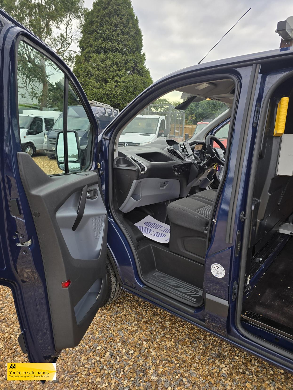 Ford Transit Custom 2.2 TDCi 330 Trend Panel Van 5dr Diesel Manual L2 H1 (197 g/km, 123 bhp)