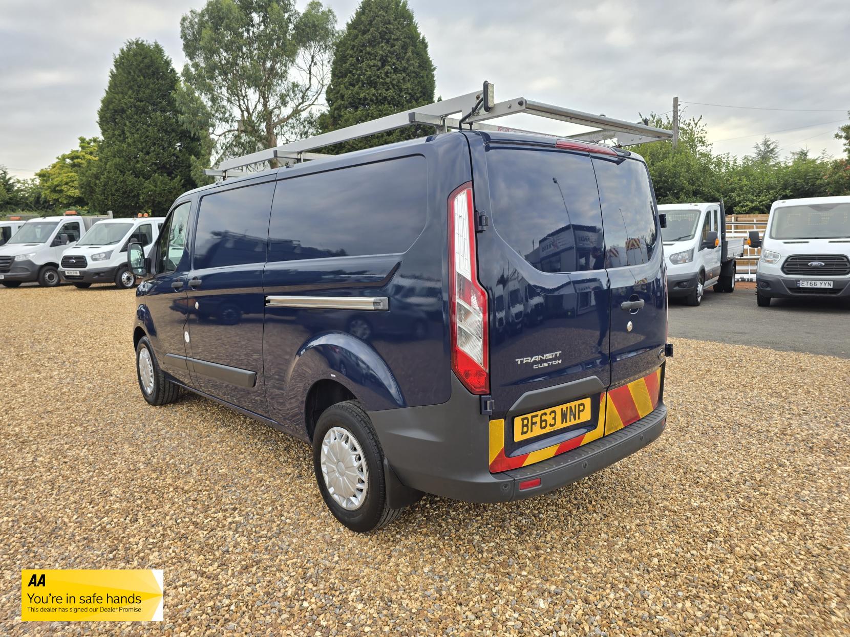Ford Transit Custom 2.2 TDCi 330 Trend Panel Van 5dr Diesel Manual L2 H1 (197 g/km, 123 bhp)