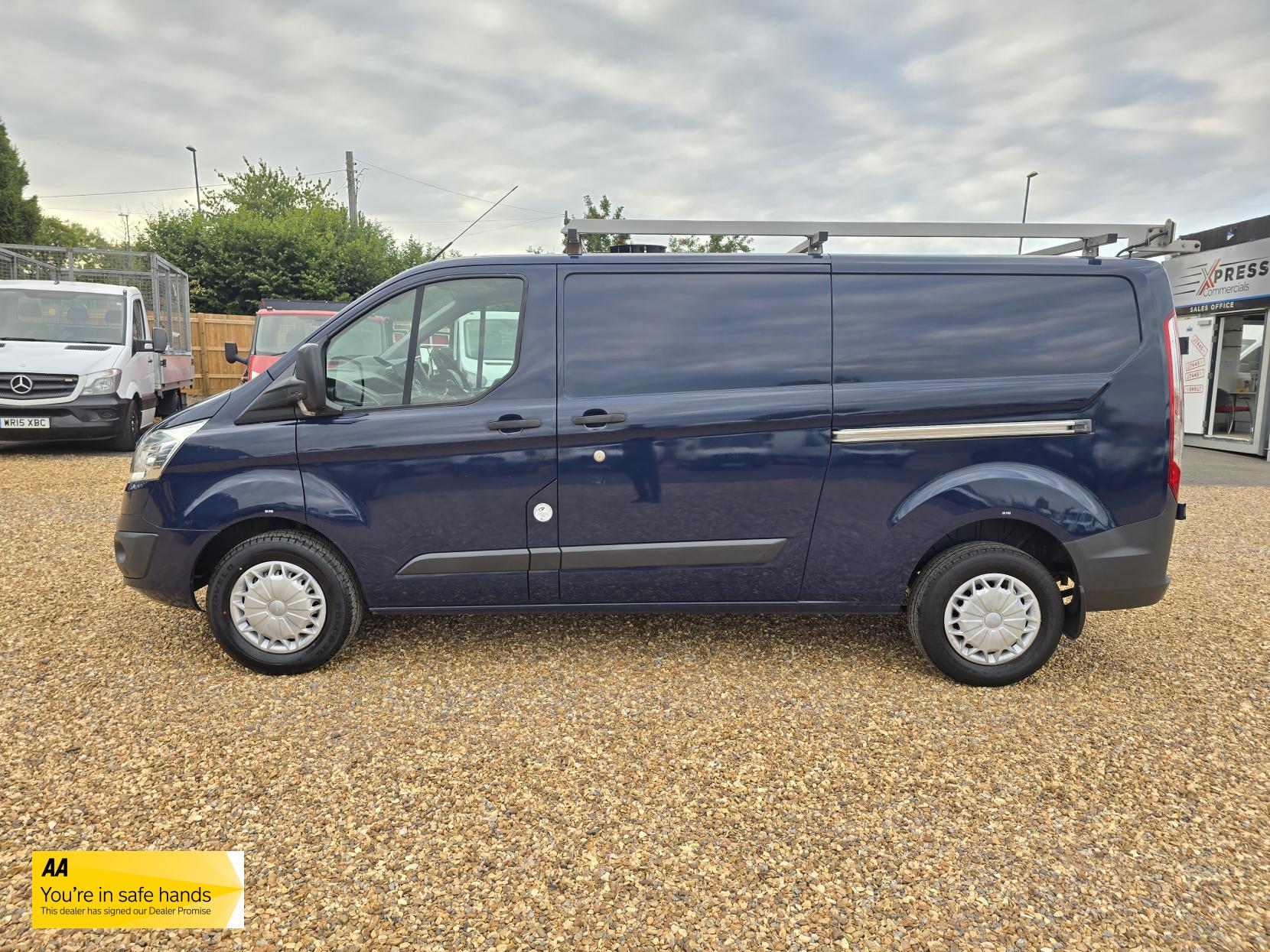 Ford Transit Custom 2.2 TDCi 330 Trend Panel Van 5dr Diesel Manual L2 H1 (197 g/km, 123 bhp)