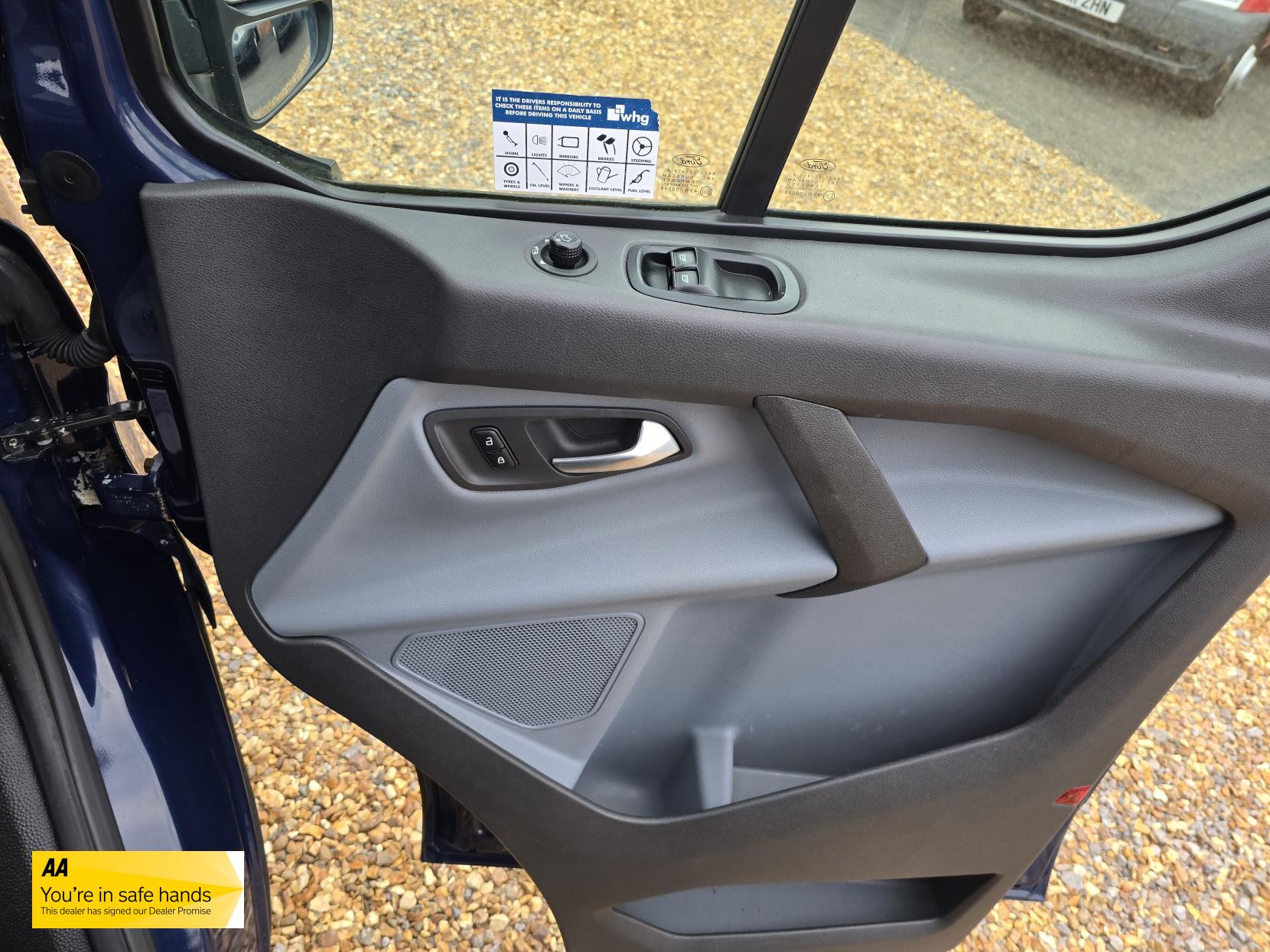 Ford Transit Custom 2.2 TDCi 330 Trend Panel Van 5dr Diesel Manual L2 H1 (197 g/km, 123 bhp)