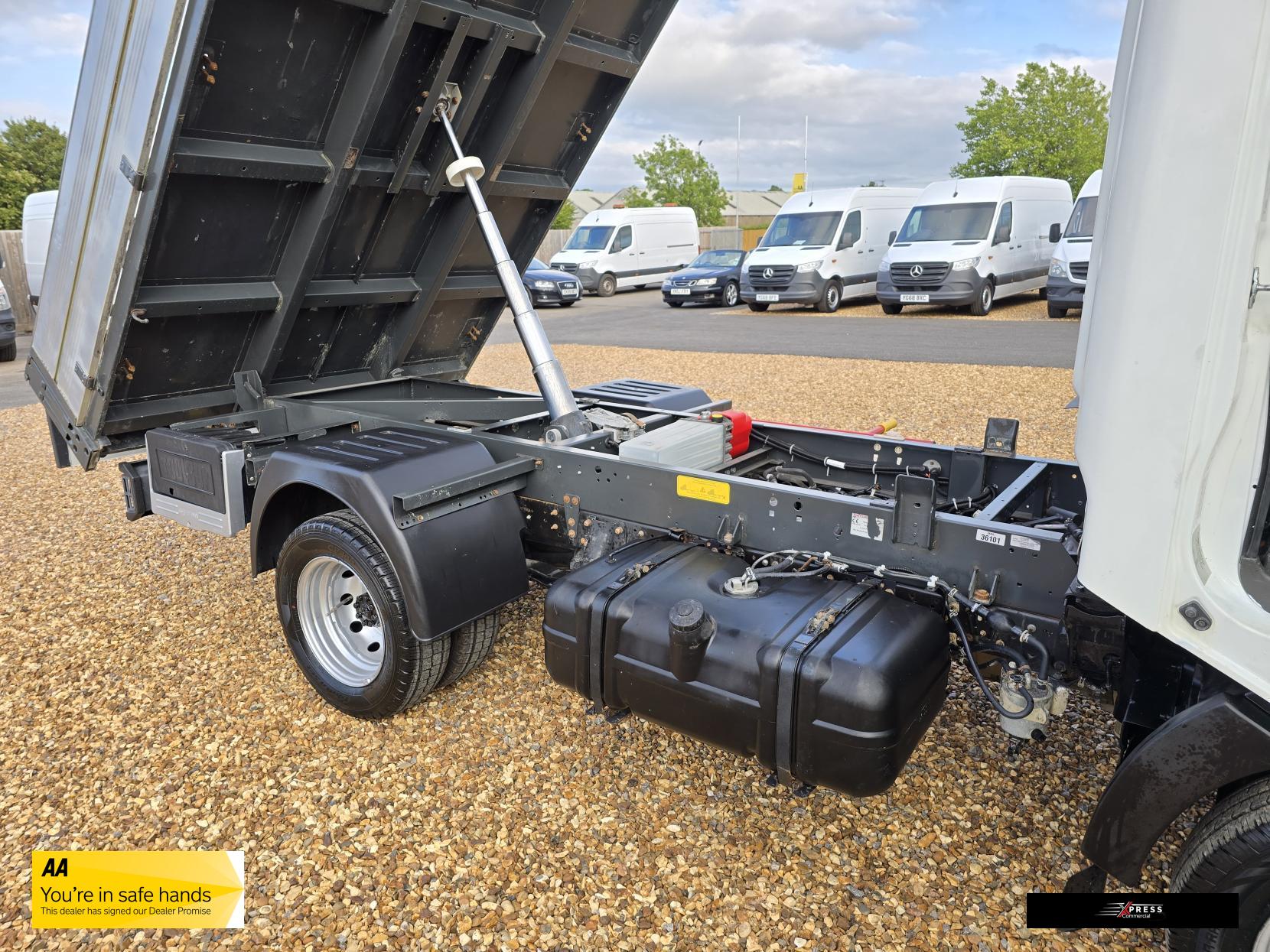 Nissan NT400 Cabstar NT400 Cabstar 3.0 dCi 35.13 Tipper 2dr Diesel Manual L1 Euro 6 (130 ps)