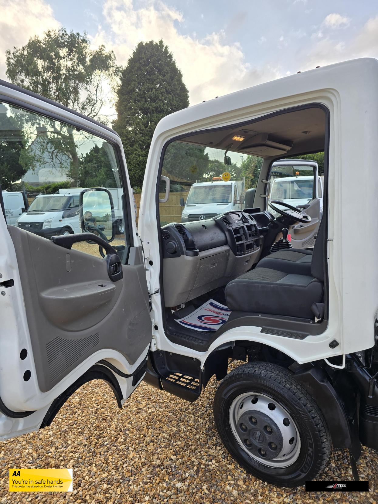 Nissan NT400 Cabstar NT400 Cabstar 3.0 dCi 35.13 Tipper 2dr Diesel Manual L1 Euro 6 (130 ps)