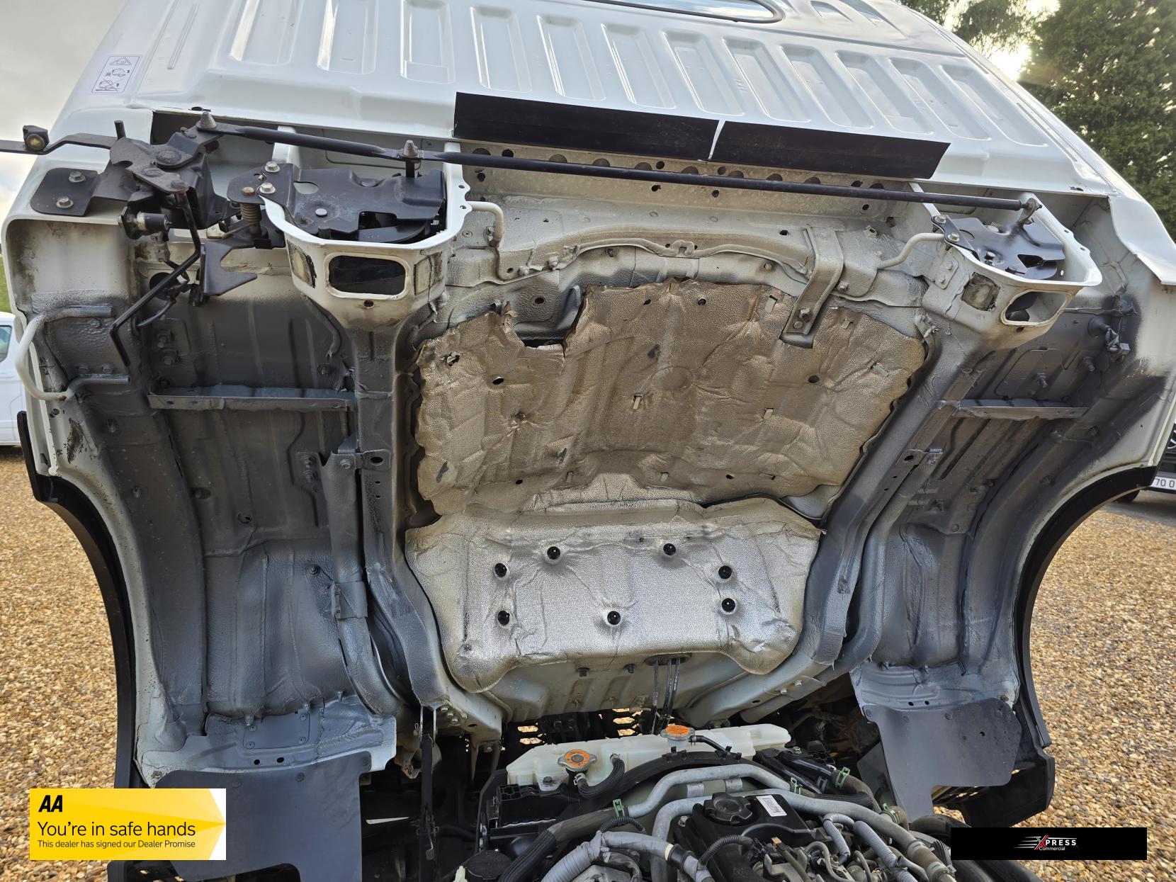 Nissan NT400 Cabstar NT400 Cabstar 3.0 dCi 35.13 Tipper 2dr Diesel Manual L1 Euro 6 (130 ps)