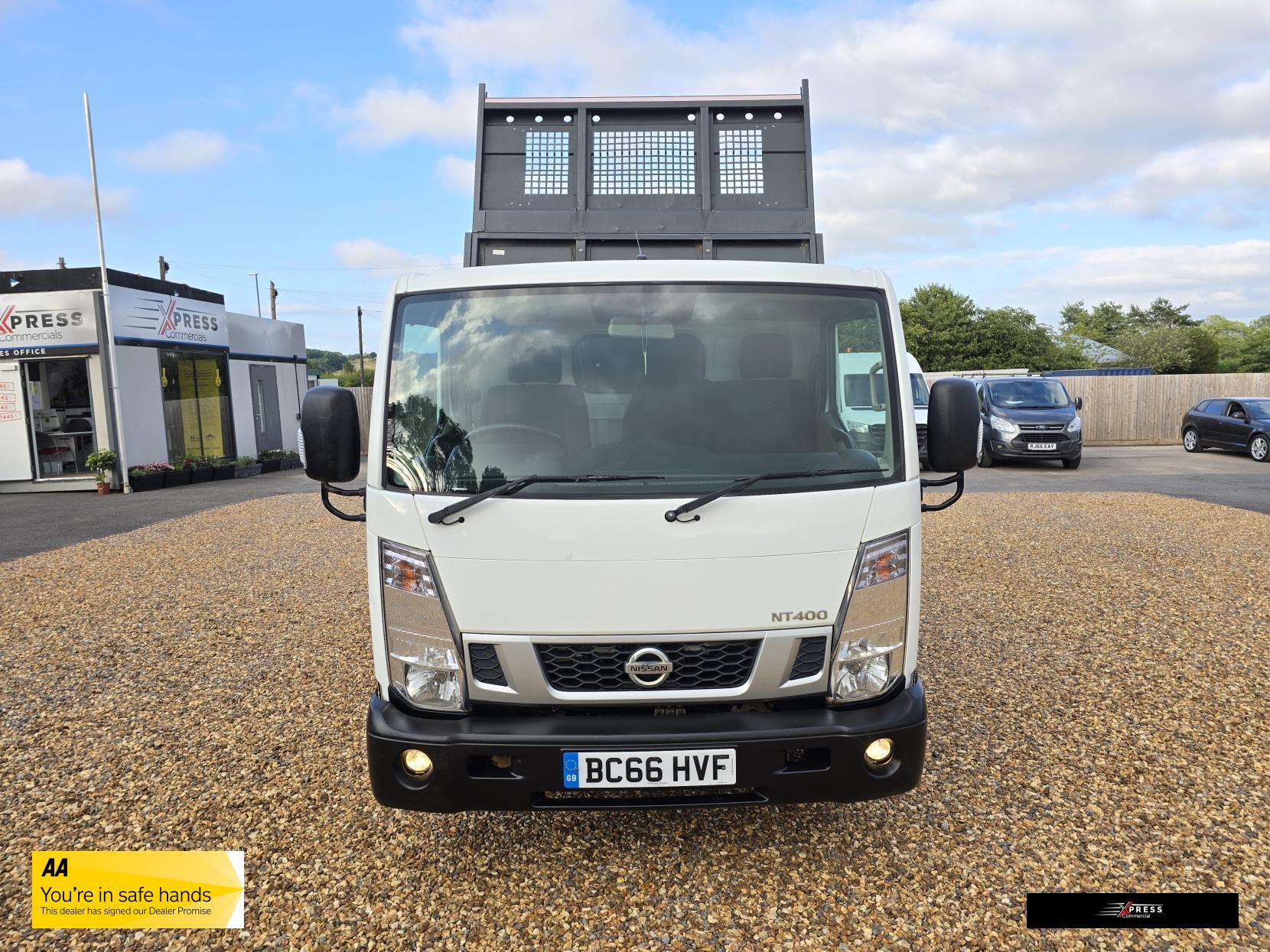 Nissan NT400 Cabstar NT400 Cabstar 3.0 dCi 35.13 Tipper 2dr Diesel Manual L1 Euro 6 (130 ps)