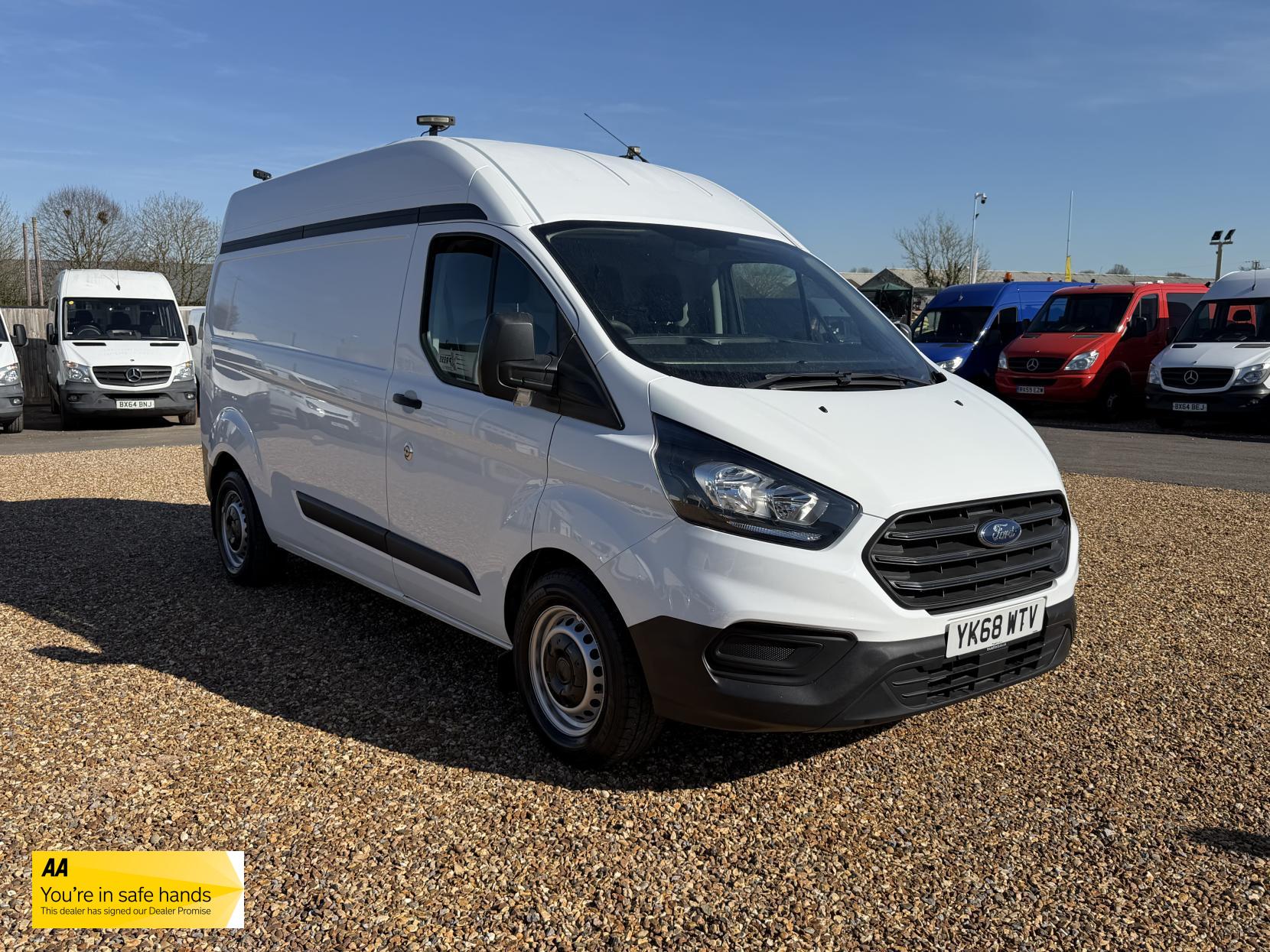 Ford Transit Custom 2.0 320 EcoBlue Panel Van 5dr Diesel Manual L2 H2 Euro 6 (130 ps)