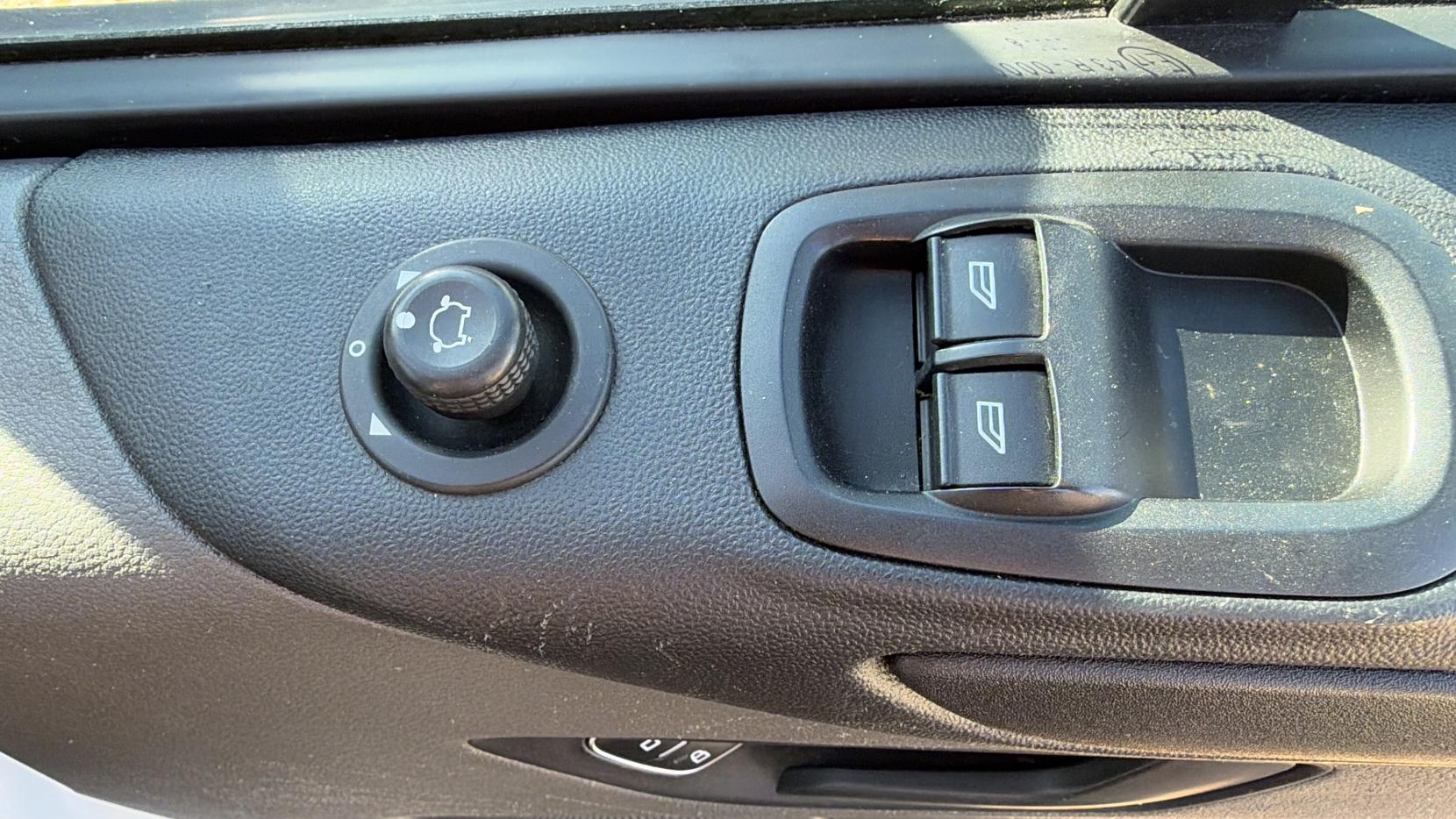 Ford Transit Custom 2.0 320 EcoBlue Panel Van 5dr Diesel Manual L2 H2 Euro 6 (130 ps)