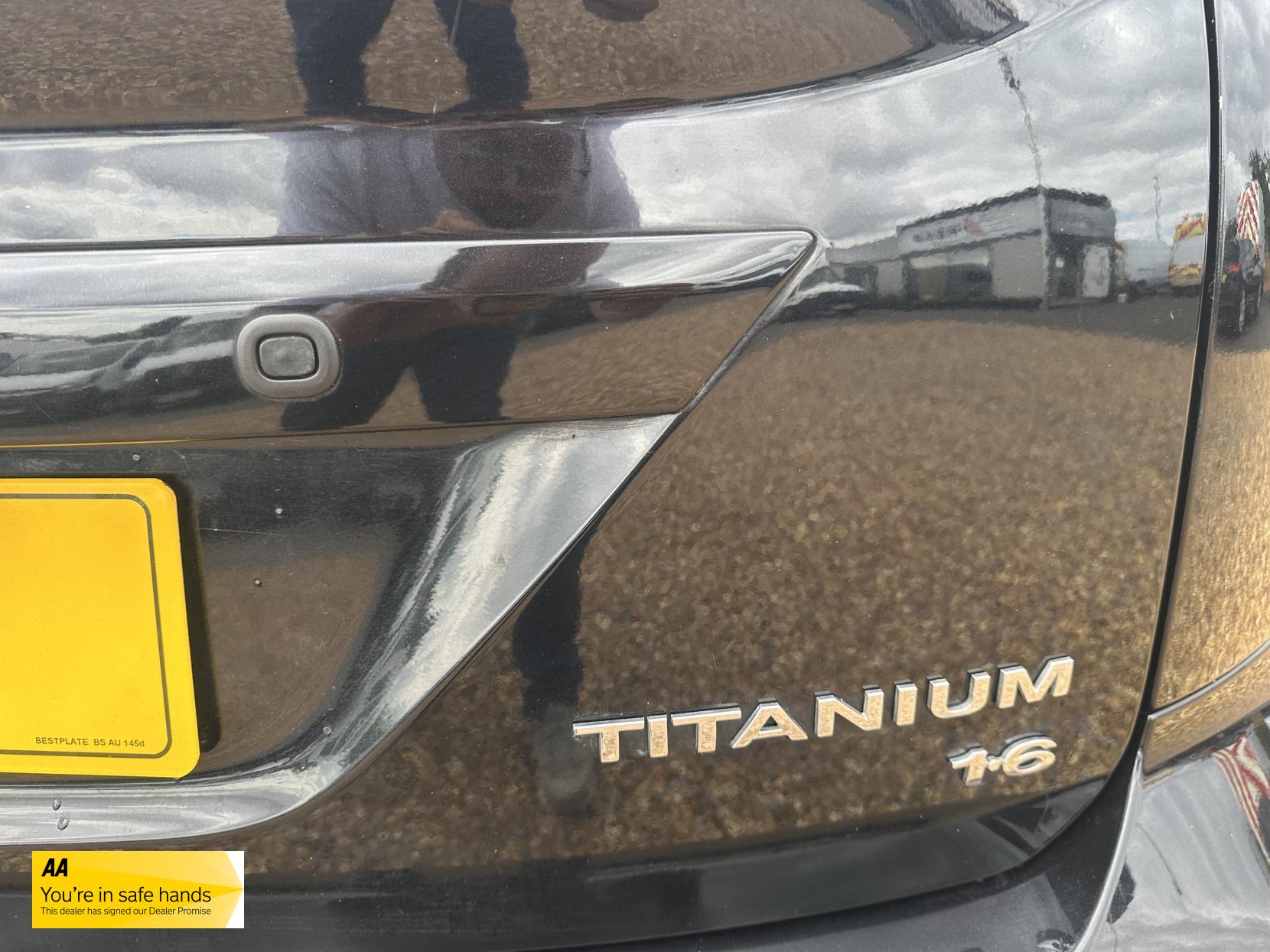 Ford Focus 1.6 Titanium Hatchback 5dr Petrol Manual (159 g/km, 99 bhp)