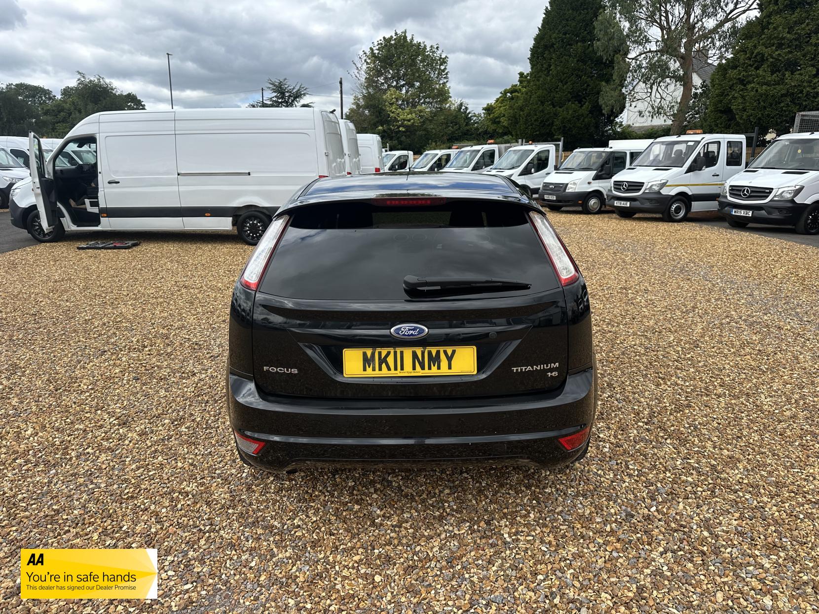 Ford Focus 1.6 Titanium Hatchback 5dr Petrol Manual (159 g/km, 99 bhp)
