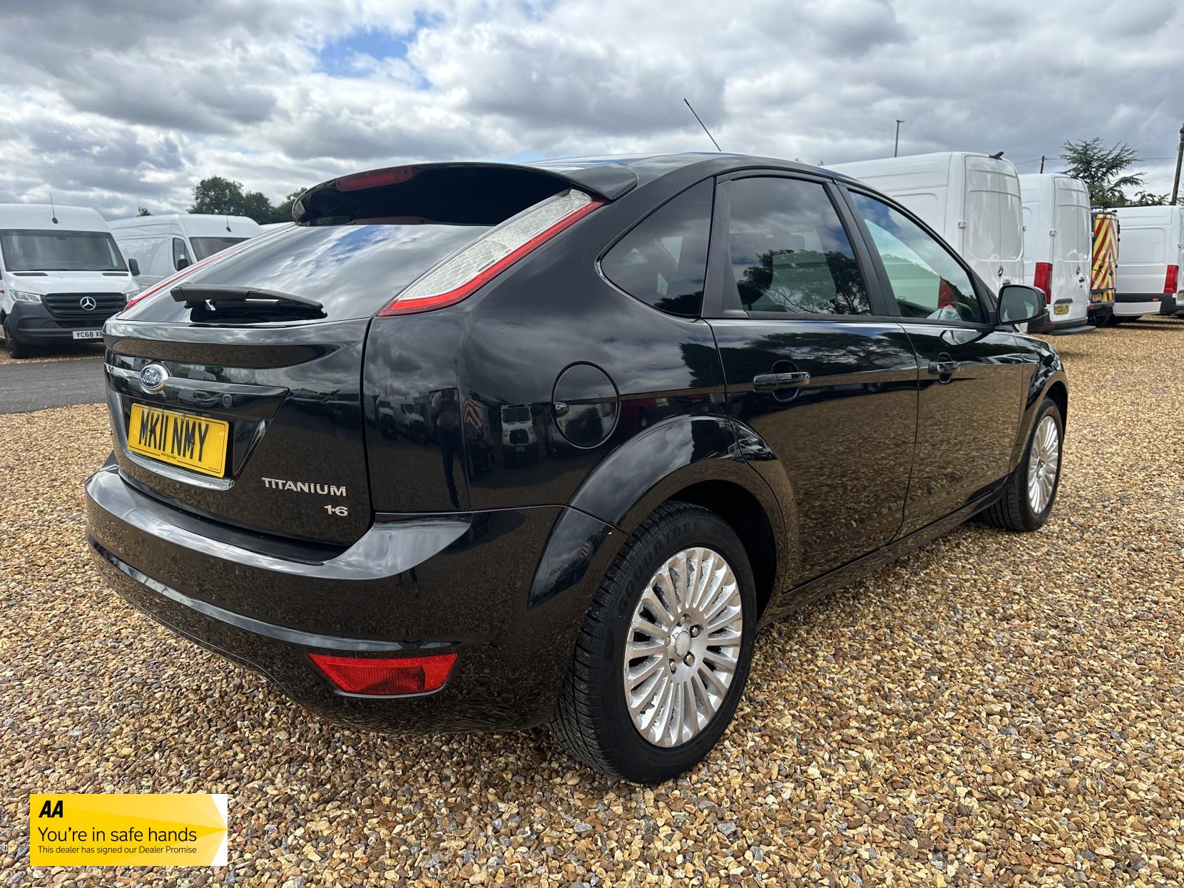 Ford Focus 1.6 Titanium Hatchback 5dr Petrol Manual (159 g/km, 99 bhp)