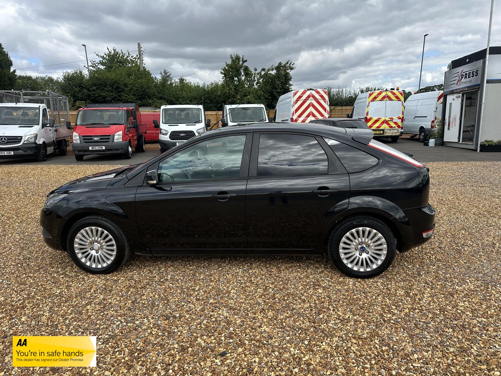 Ford Focus 1.6 Titanium Hatchback 5dr Petrol Manual (159 g/km, 99 bhp)