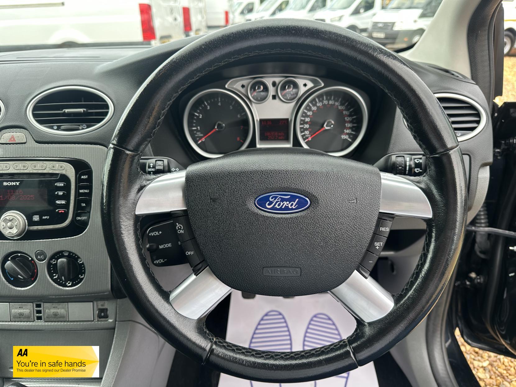 Ford Focus 1.6 Titanium Hatchback 5dr Petrol Manual (159 g/km, 99 bhp)