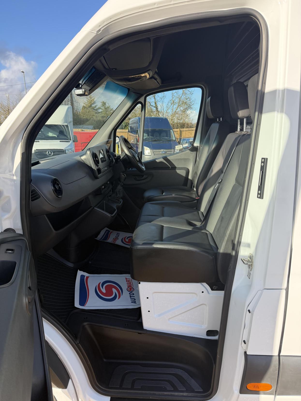 Mercedes-Benz Sprinter 2.1 316 CDI Panel Van 5dr Diesel Manual RWD L2 H2 Euro 6 (163 ps)