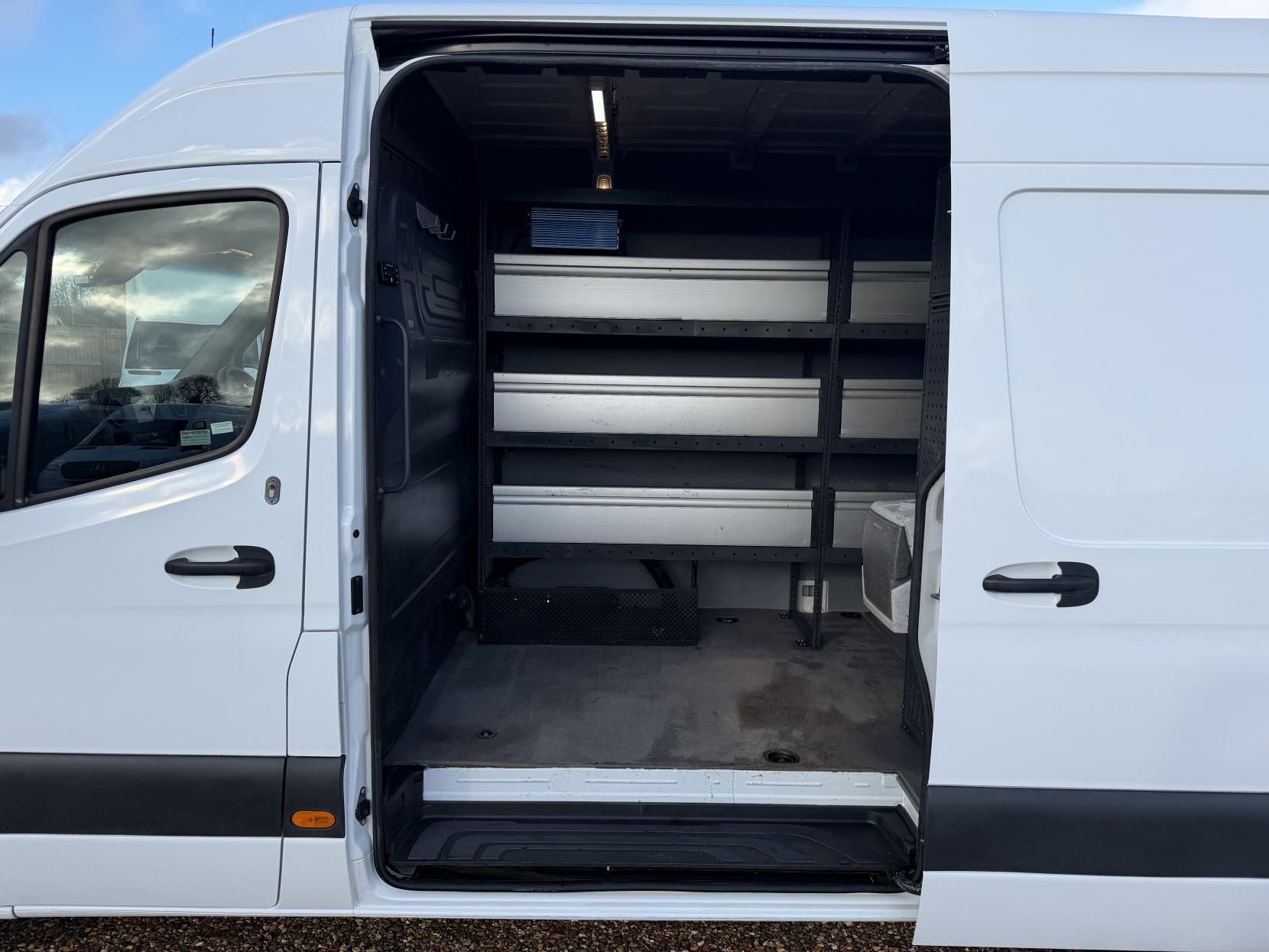 Mercedes-Benz Sprinter 2.1 316 CDI Panel Van 5dr Diesel Manual RWD L2 H2 Euro 6 (163 ps)