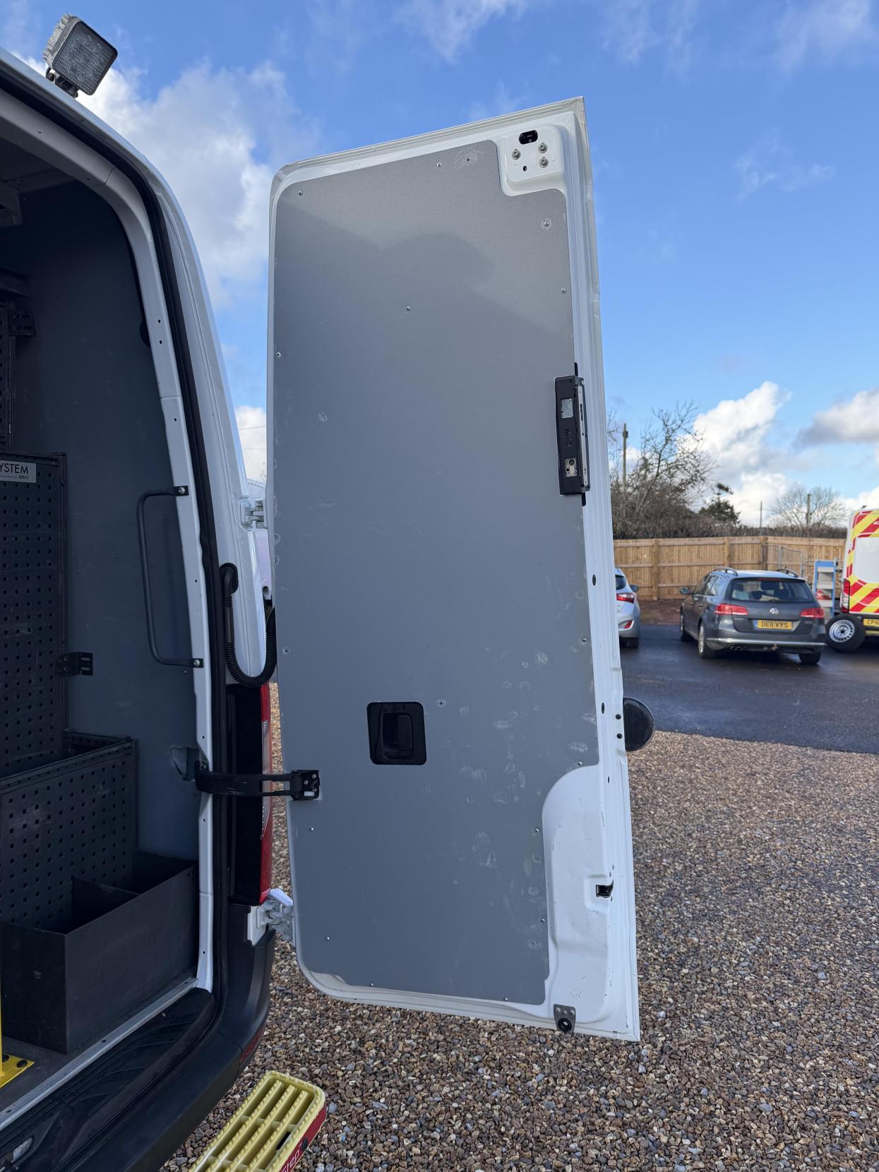 Mercedes-Benz Sprinter 2.1 316 CDI Panel Van 5dr Diesel Manual RWD L2 H2 Euro 6 (163 ps)