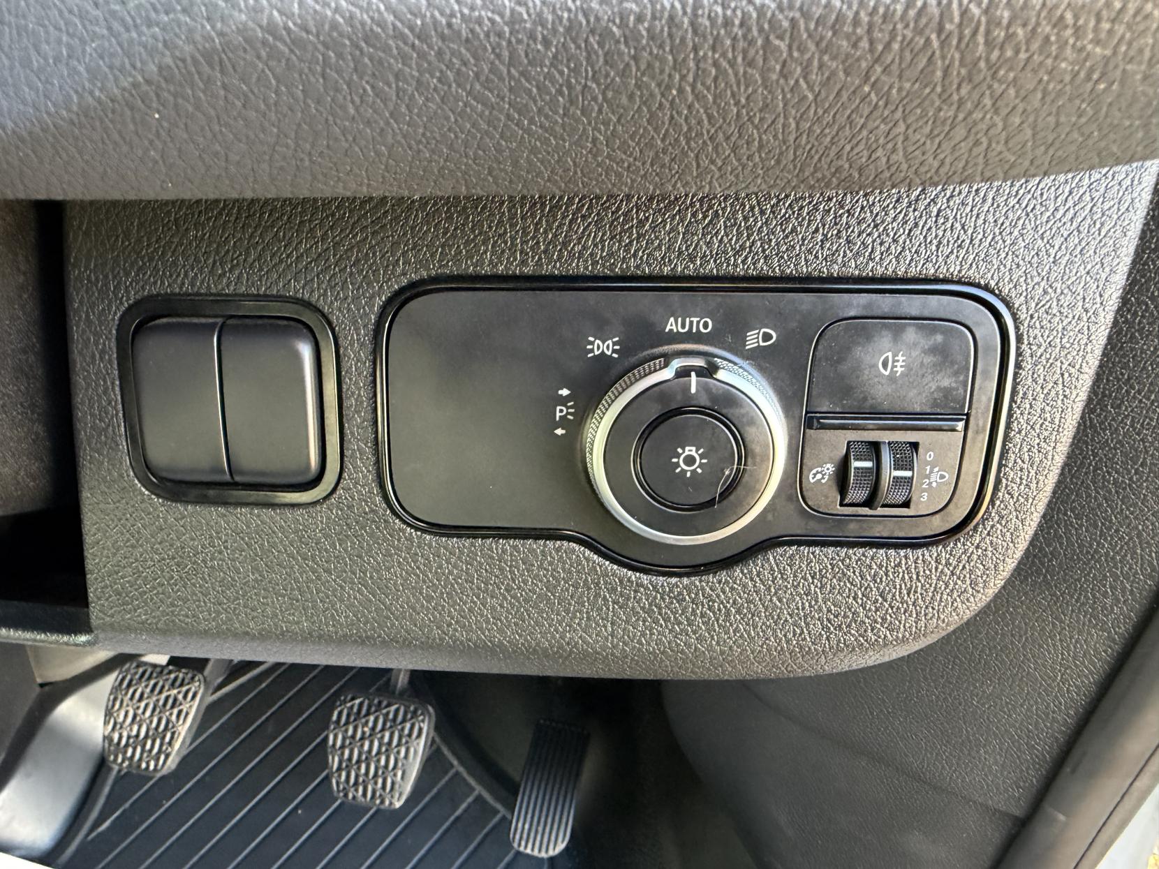 Mercedes-Benz Sprinter 2.1 316 CDI Panel Van 5dr Diesel Manual RWD L2 H2 Euro 6 (163 ps)