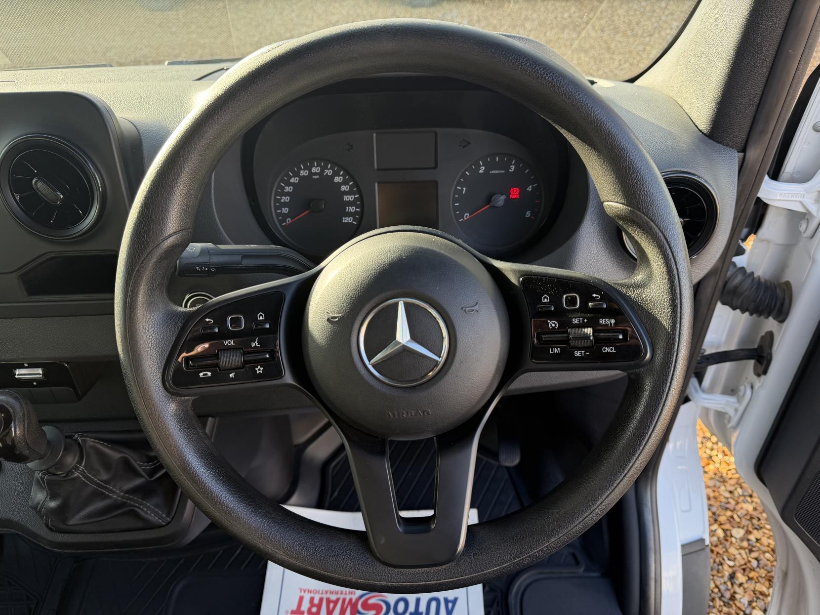 Mercedes-Benz Sprinter 2.1 316 CDI Panel Van 5dr Diesel Manual RWD L2 H2 Euro 6 (163 ps)