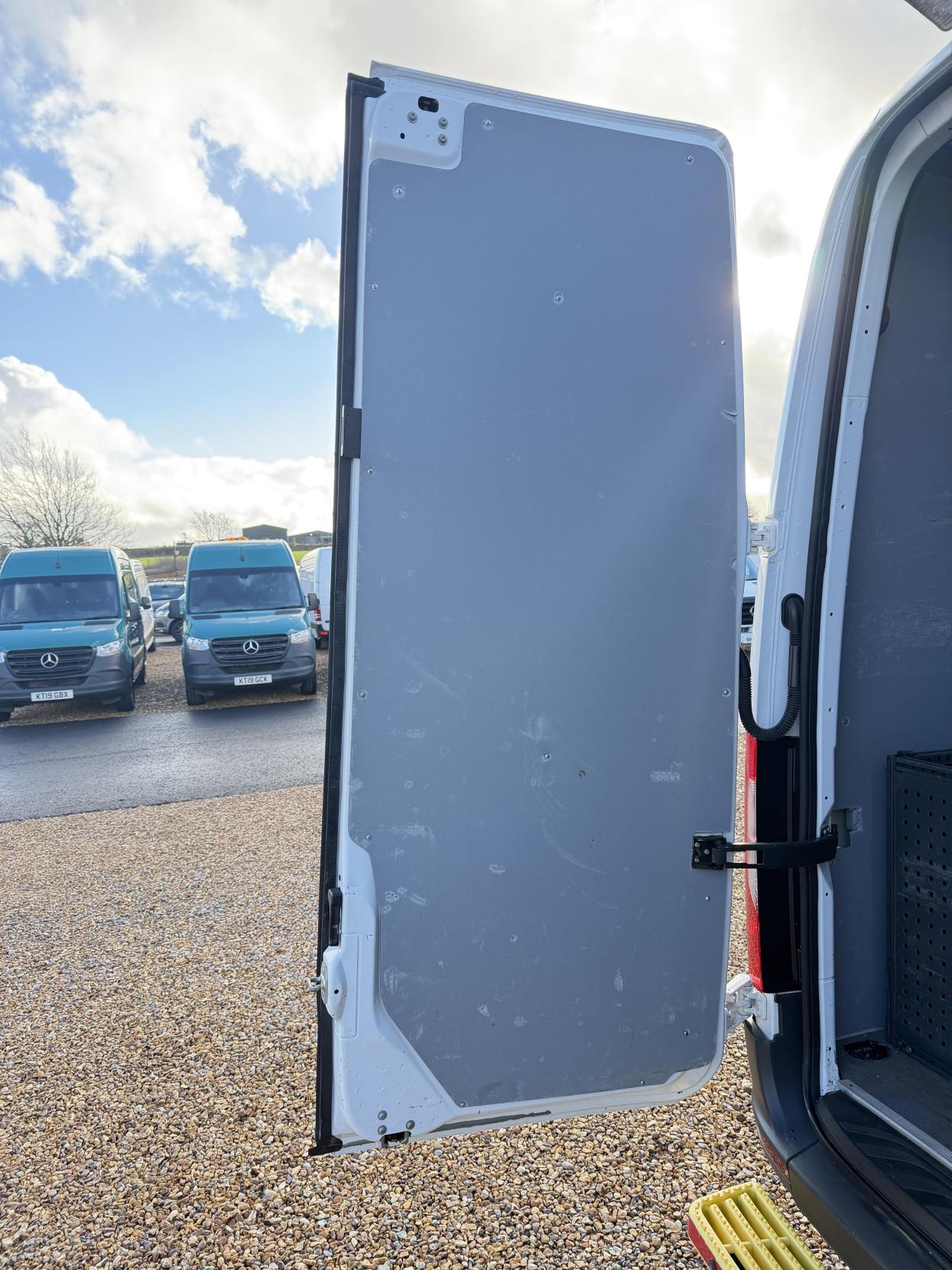 Mercedes-Benz Sprinter 2.1 316 CDI Panel Van 5dr Diesel Manual RWD L2 H2 Euro 6 (163 ps)