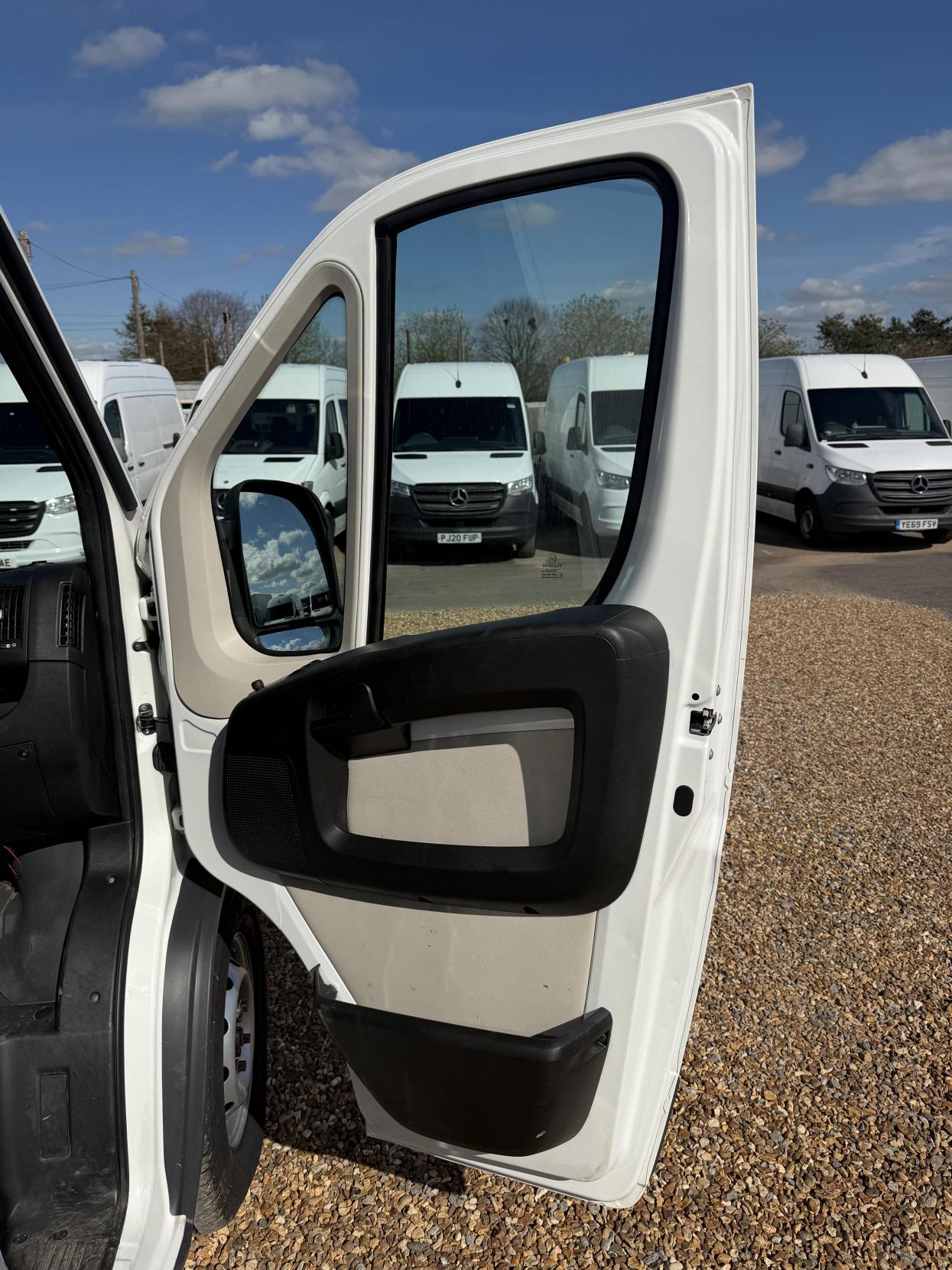 Citroen Relay 2.2 HDi 35 Panel Van 5dr Diesel Manual L4 High Roof Euro 5 (Heavy) (130 ps)