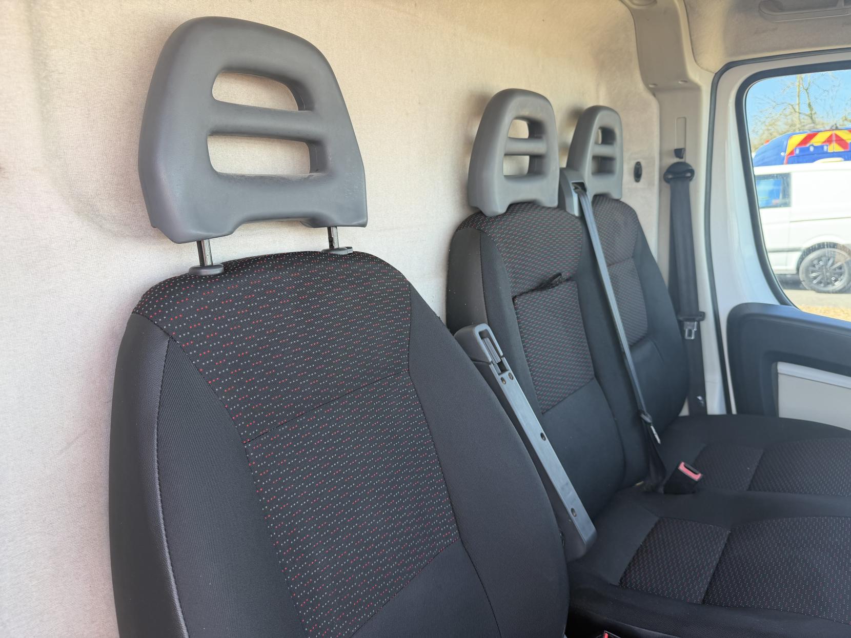 Citroen Relay 2.2 HDi 35 Panel Van 5dr Diesel Manual L4 High Roof Euro 5 (Heavy) (130 ps)