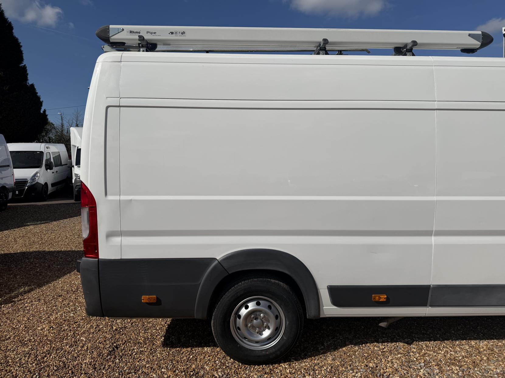 Citroen Relay 2.2 HDi 35 Panel Van 5dr Diesel Manual L4 High Roof Euro 5 (Heavy) (130 ps)