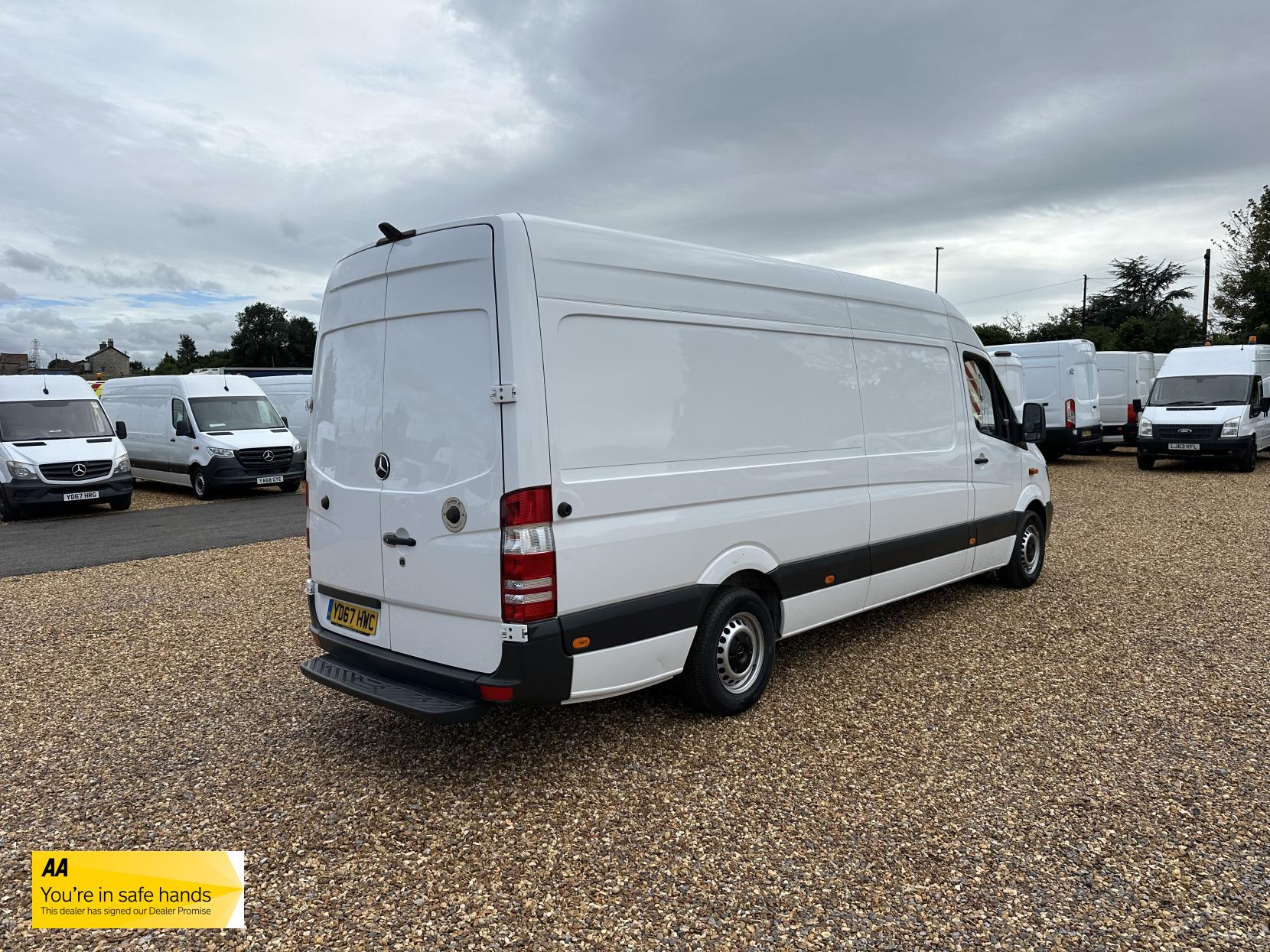 Mercedes-Benz Sprinter 2.1 311 CDi Panel Van 5dr Diesel Manual RWD L3 H3 (234 g/km, 112 bhp)