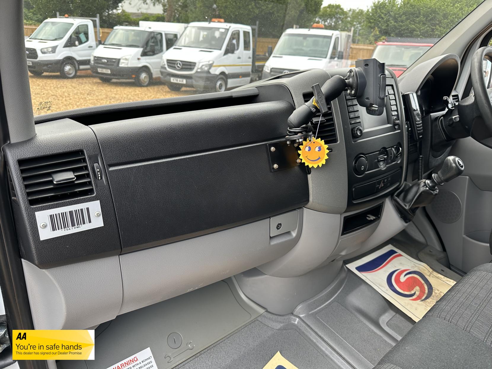 Mercedes-Benz Sprinter 2.1 311 CDi Panel Van 5dr Diesel Manual RWD L3 H3 (234 g/km, 112 bhp)