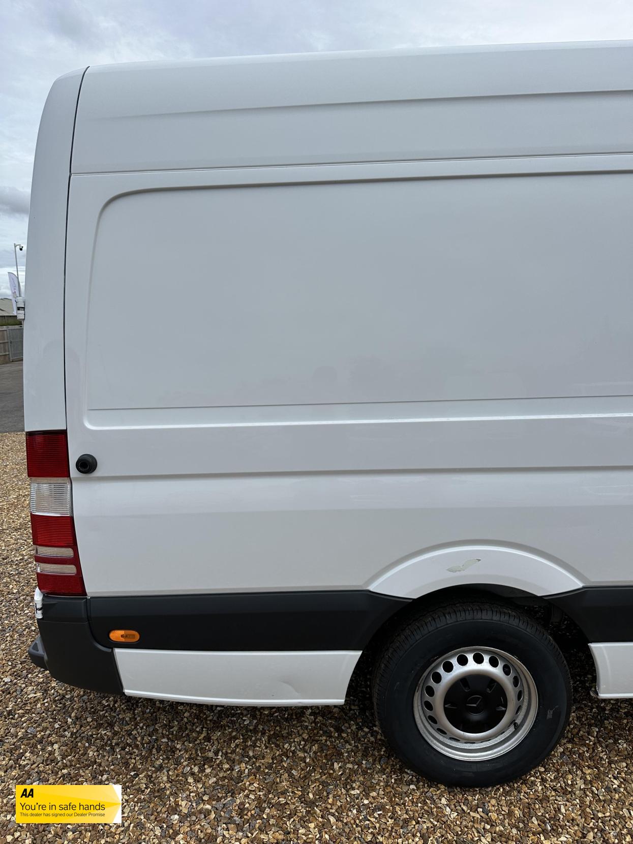 Mercedes-Benz Sprinter 2.1 311 CDi Panel Van 5dr Diesel Manual RWD L3 H3 (234 g/km, 112 bhp)
