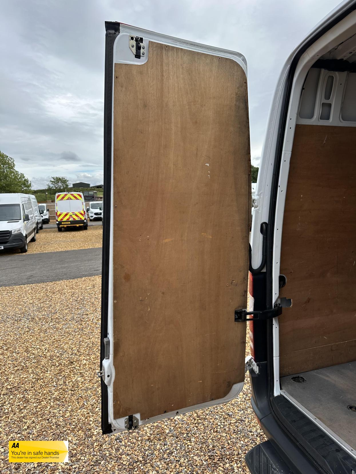 Mercedes-Benz Sprinter 2.1 311 CDi Panel Van 5dr Diesel Manual RWD L3 H3 (234 g/km, 112 bhp)