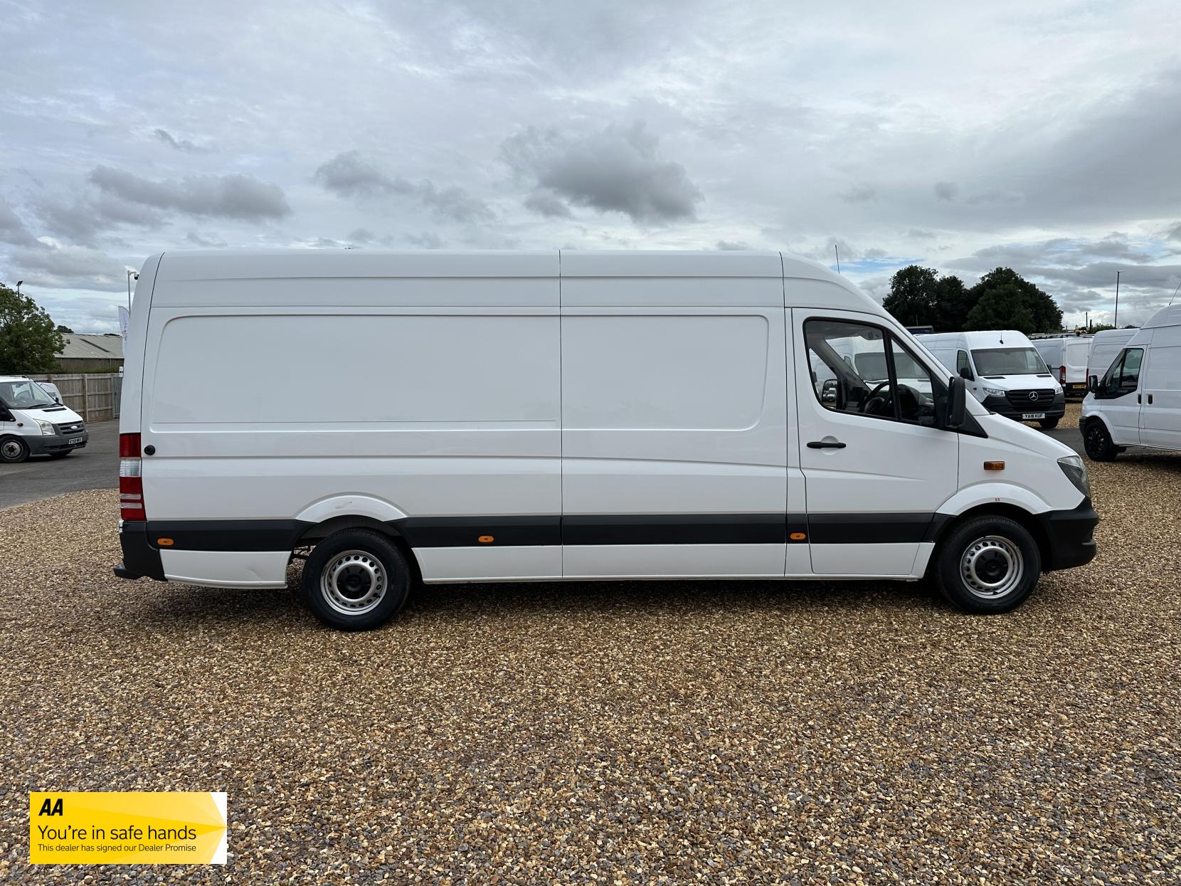 Mercedes-Benz Sprinter 2.1 311 CDi Panel Van 5dr Diesel Manual RWD L3 H3 (234 g/km, 112 bhp)