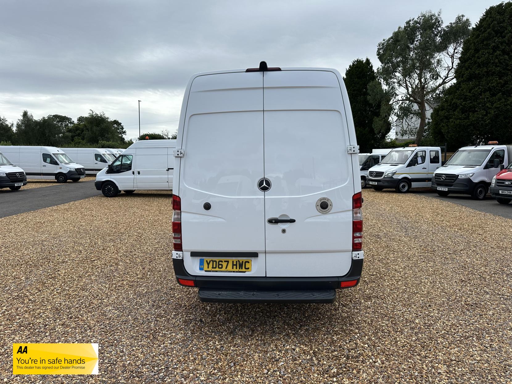 Mercedes-Benz Sprinter 2.1 311 CDi Panel Van 5dr Diesel Manual RWD L3 H3 (234 g/km, 112 bhp)