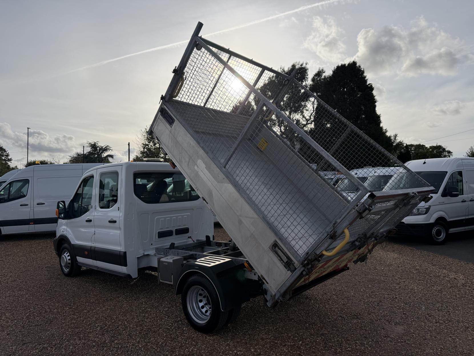 2018 Ford Transit 2.0 350 EcoBlue Chassis Double Cab 4dr Diesel Manual RWD L3 H1 Euro 6 (DRW) (105 ps) - Thumbnail 9