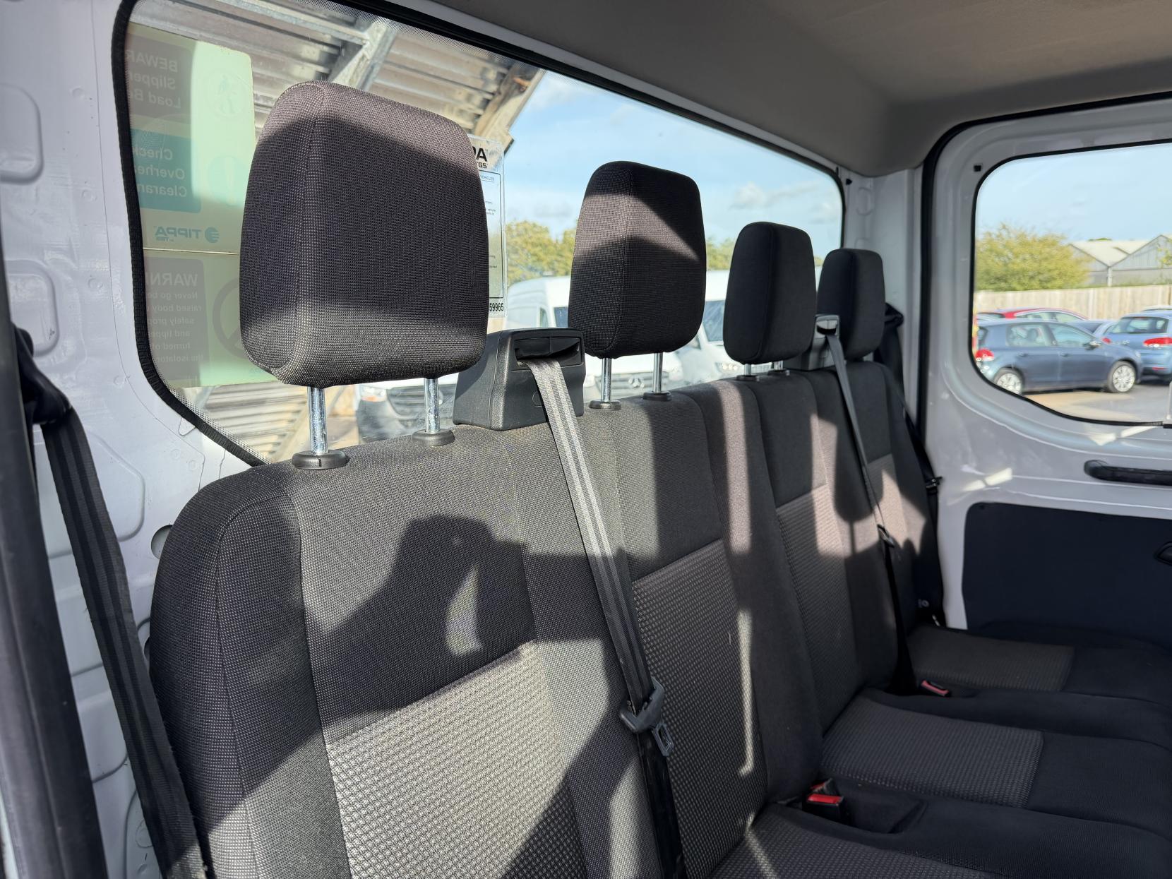 2018 Ford Transit 2.0 350 EcoBlue Chassis Double Cab 4dr Diesel Manual RWD L3 H1 Euro 6 (DRW) (105 ps) - Thumbnail 39
