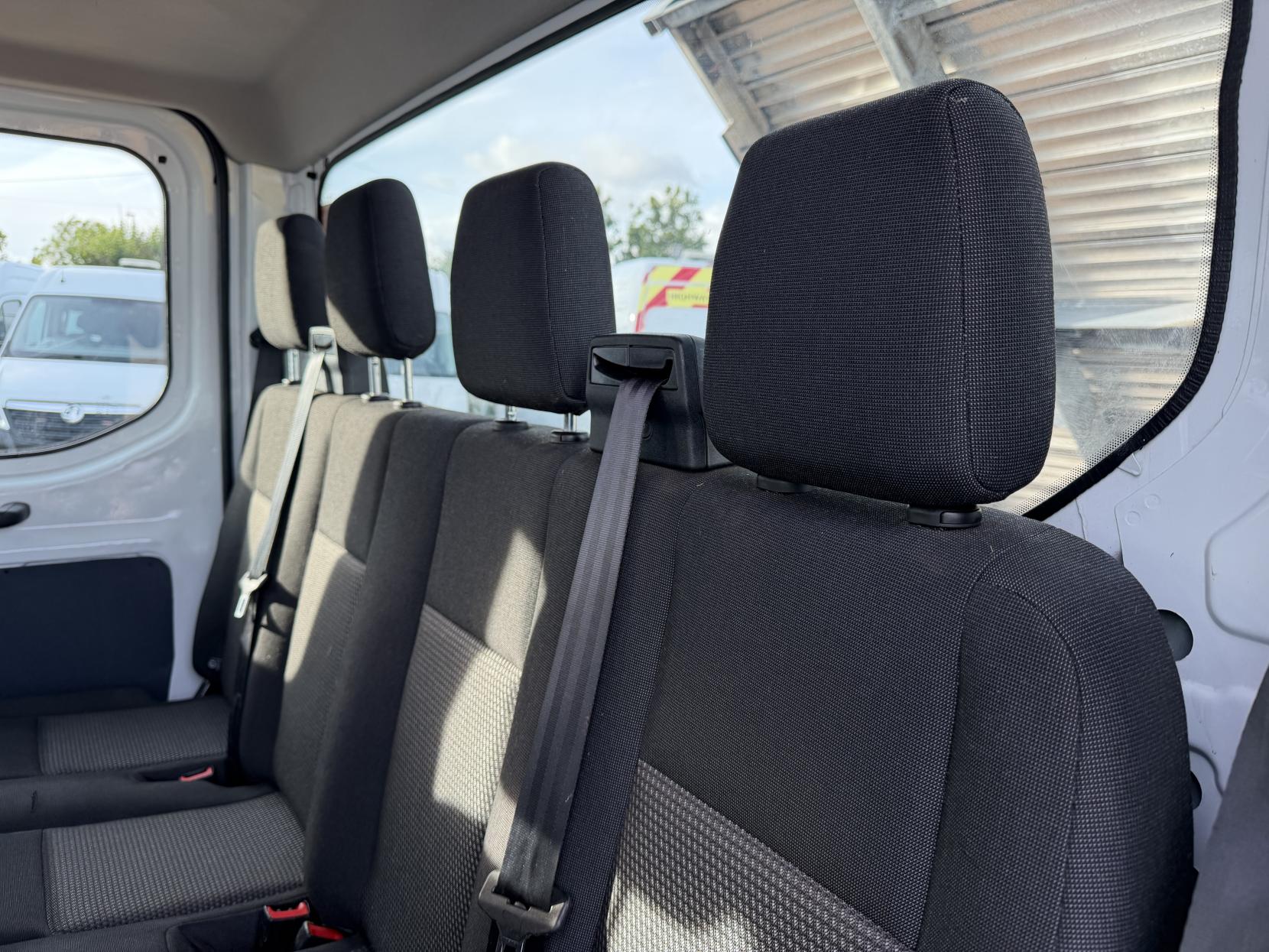 2018 Ford Transit 2.0 350 EcoBlue Chassis Double Cab 4dr Diesel Manual RWD L3 H1 Euro 6 (DRW) (105 ps) - Thumbnail 42