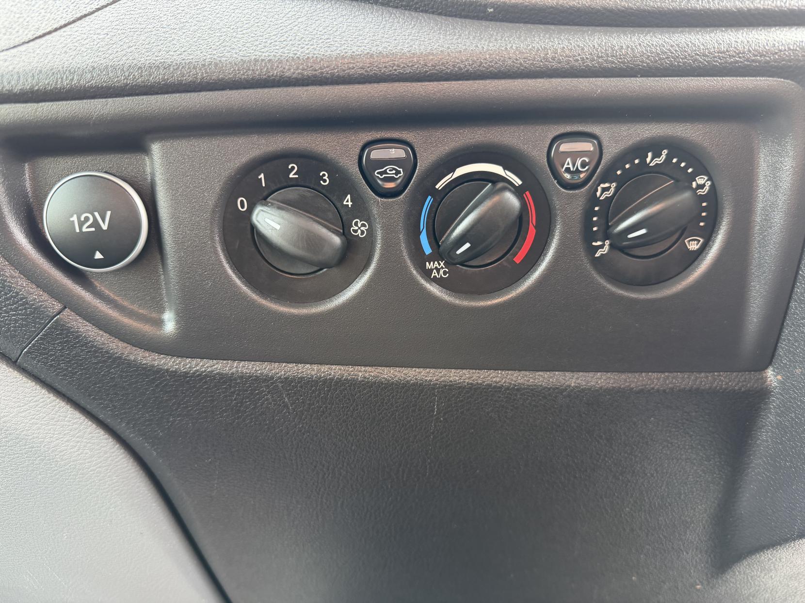 2018 Ford Transit 2.0 350 EcoBlue Chassis Double Cab 4dr Diesel Manual RWD L3 H1 Euro 6 (DRW) (105 ps) - Thumbnail 29