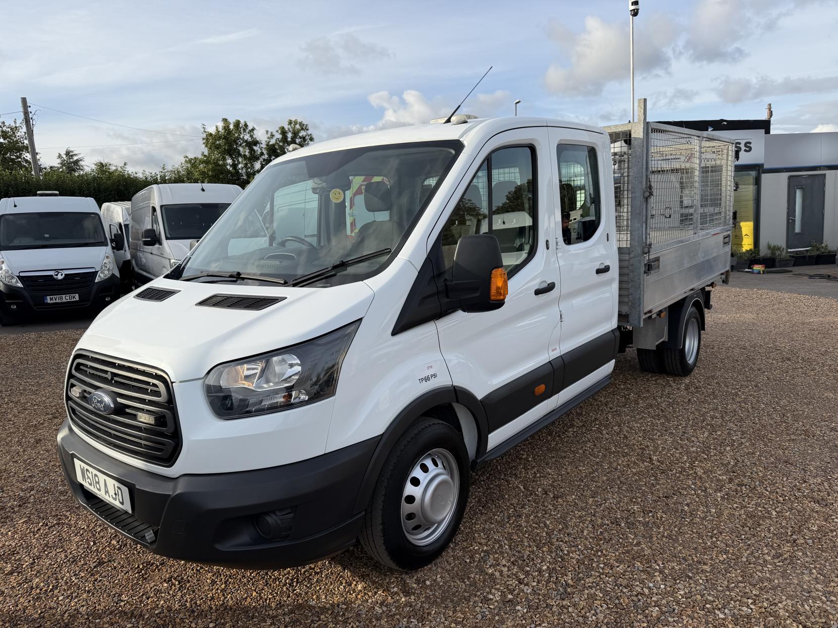 2018 Ford Transit 2.0 350 EcoBlue Chassis Double Cab 4dr Diesel Manual RWD L3 H1 Euro 6 (DRW) (105 ps) - Thumbnail 18