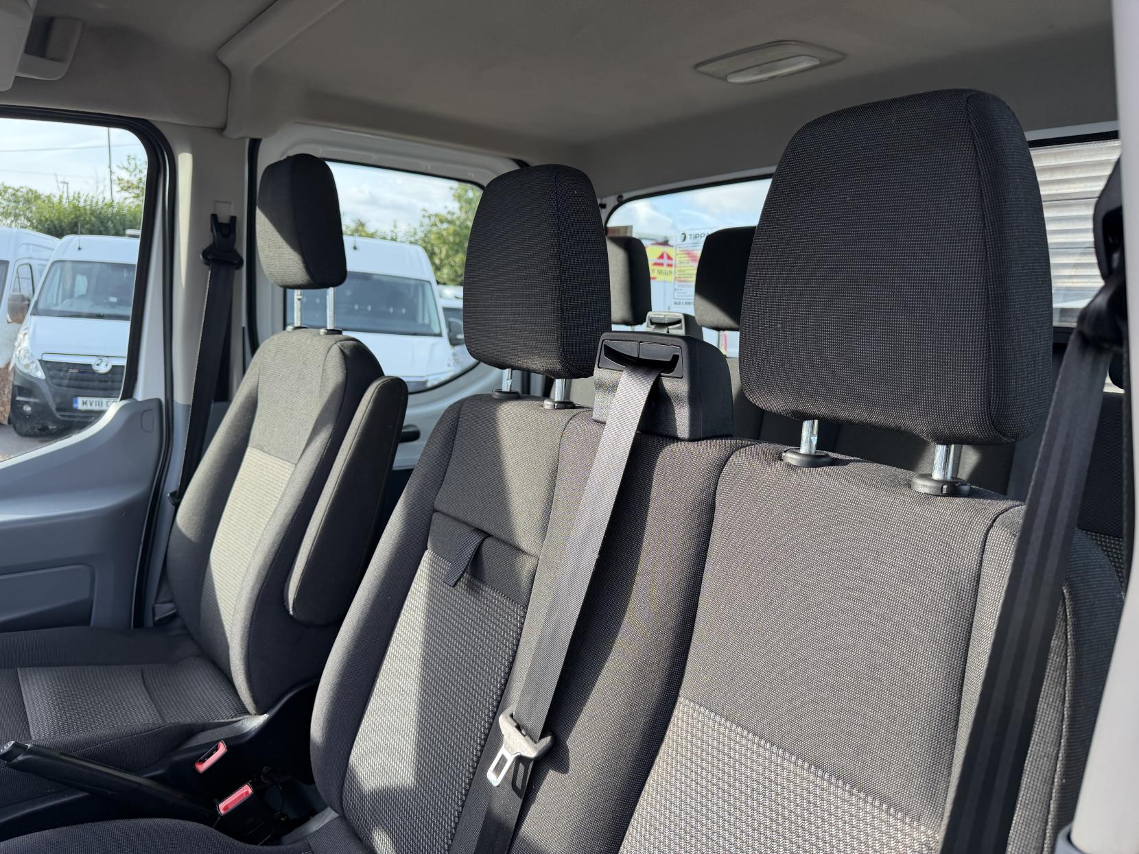2018 Ford Transit 2.0 350 EcoBlue Chassis Double Cab 4dr Diesel Manual RWD L3 H1 Euro 6 (DRW) (105 ps) - Thumbnail 38
