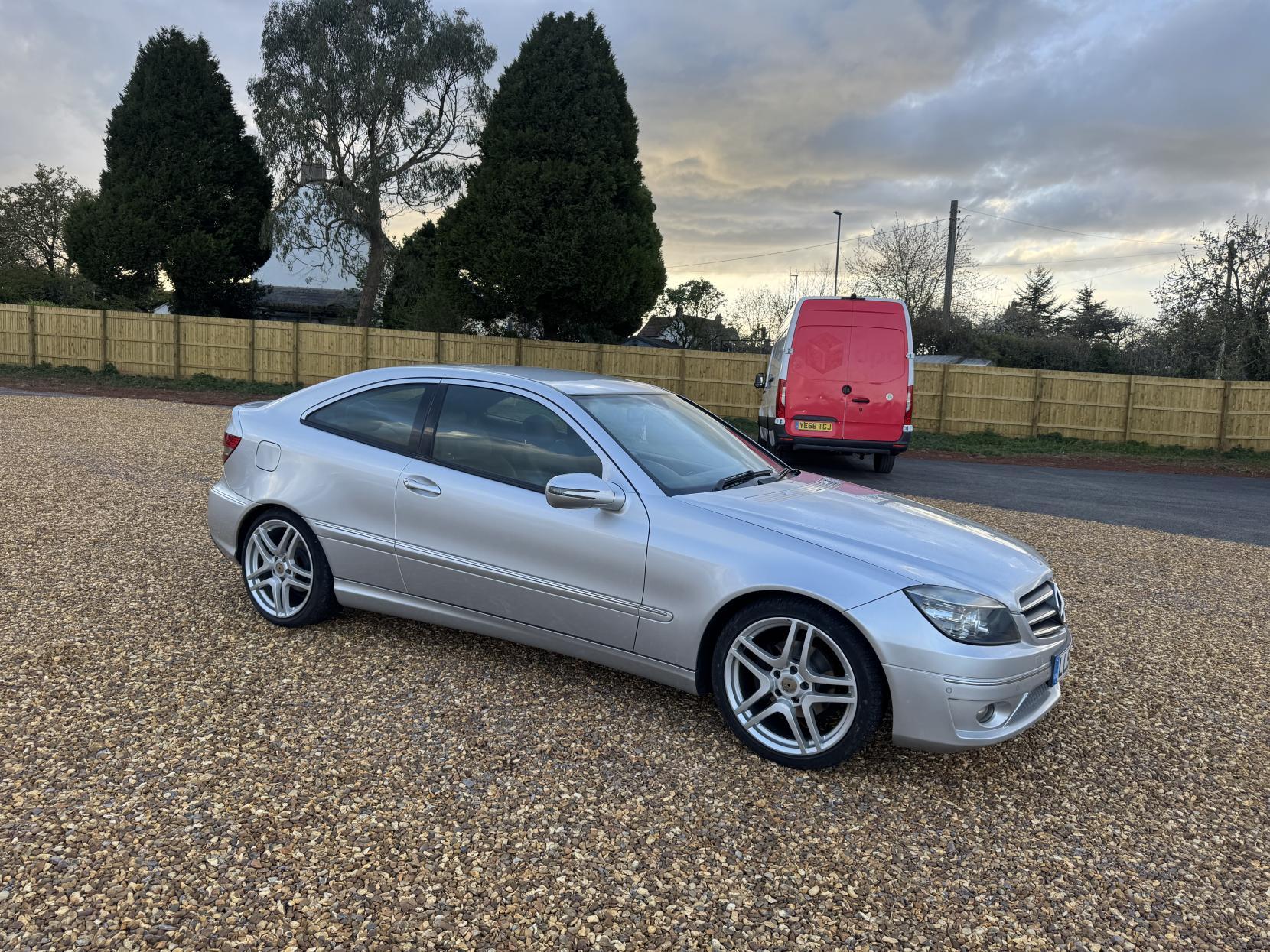Mercedes-Benz CLC Class 1.8 CLC180K Sport Coupe 3dr Petrol Auto Euro 4 (143 ps)