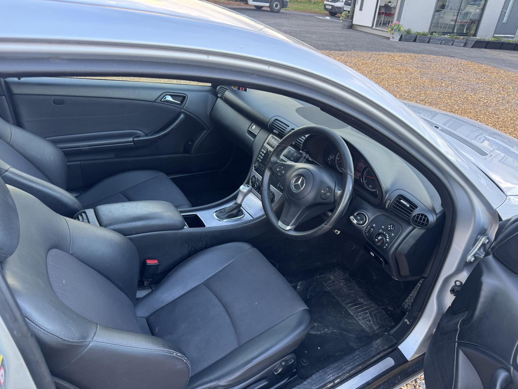Mercedes-Benz CLC Class 1.8 CLC180K Sport Coupe 3dr Petrol Auto Euro 4 (143 ps)